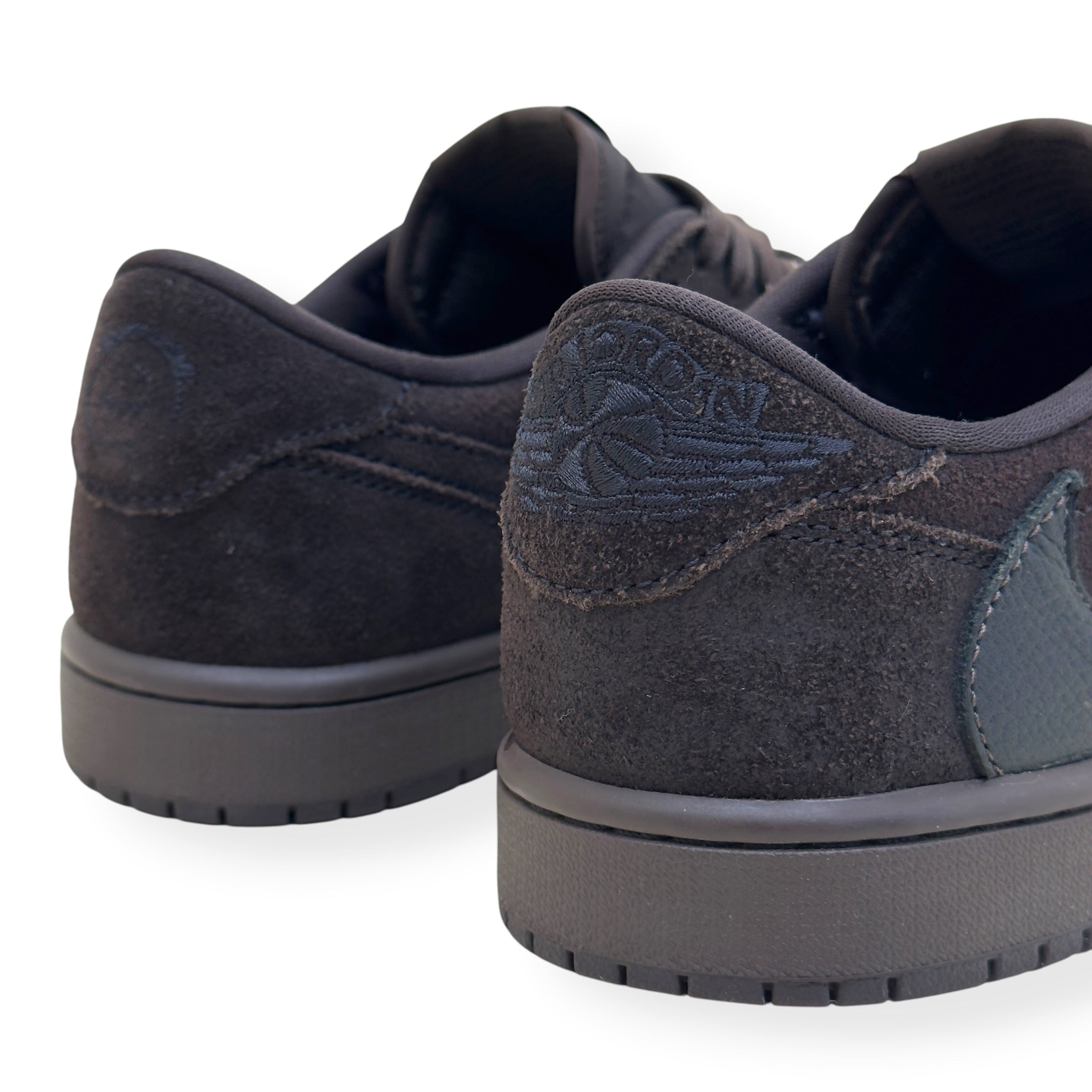 NIKE X TRAVIS SCOTT AIR JORDAN 1 RETRO LOW SNEAKER VELVET BROWN UK6