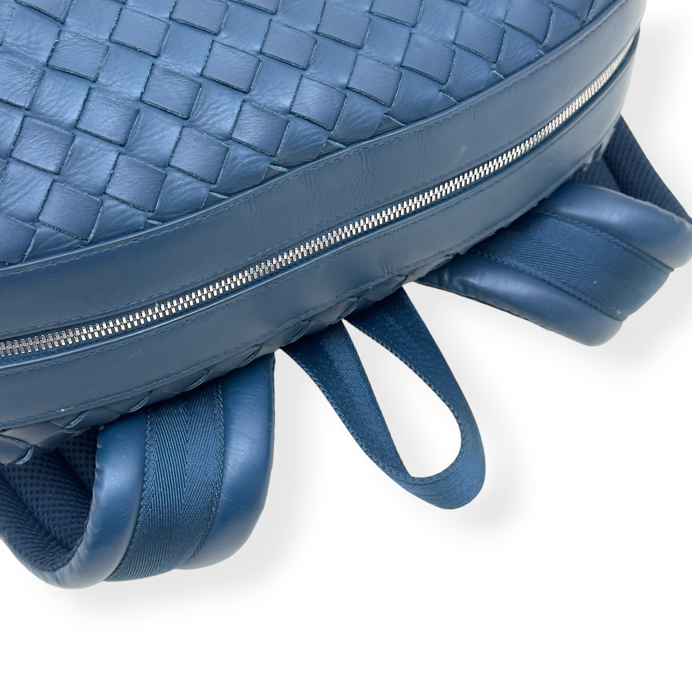 BOTTEGA VENETA CALFSKIN INTRECCIATO HYDROLOGY BACKPACK NAVY O/S