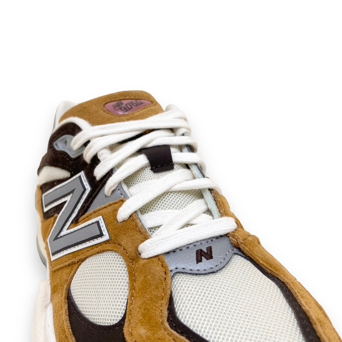 NEW BALANCE 9060 SNEAKERS SUGR MAPLE / INDIGO UK9.5
