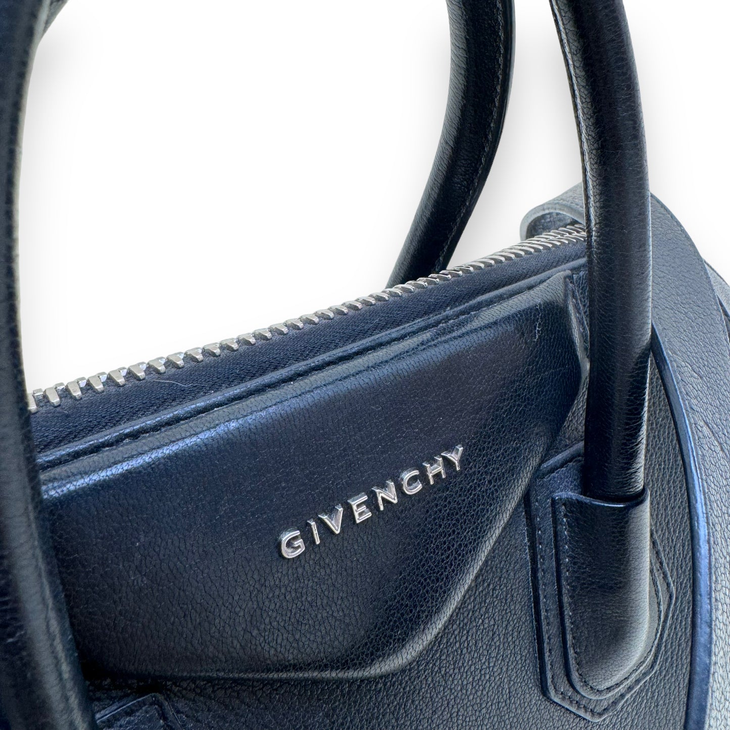 GIVENCHY ANTIGONA LEATHER BAG BLACK M