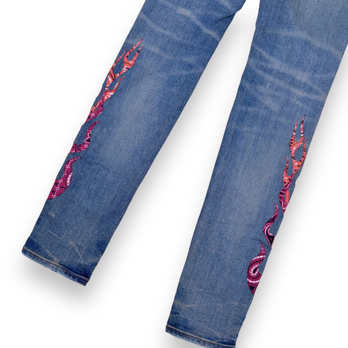 AMIRI BANDANA FLAME DISTRESSED DENIM JEANS BLUE 30W