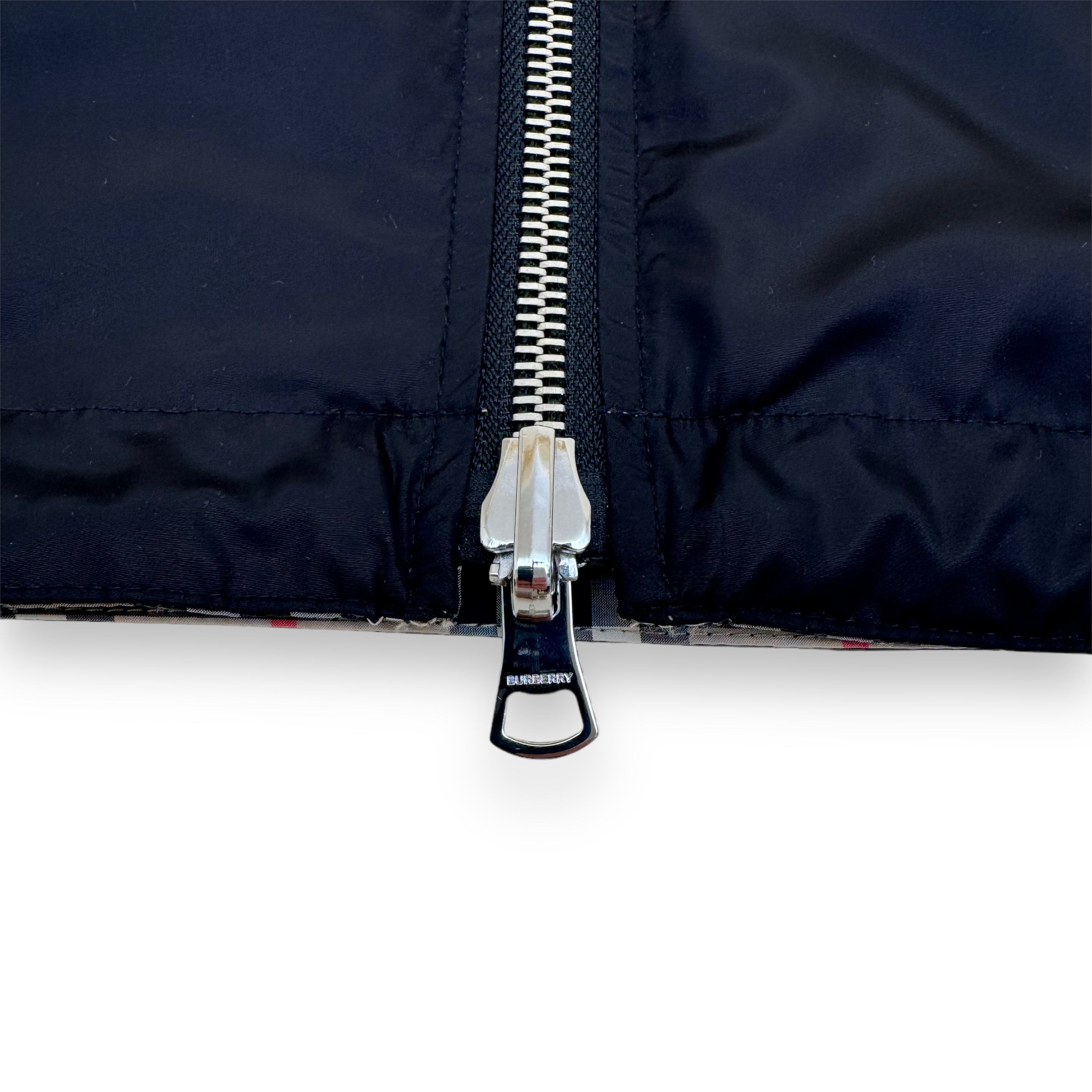 BURBERRY STRETTON CHECK REVERSIBLE WINDBREAKER JACKET BLACK M