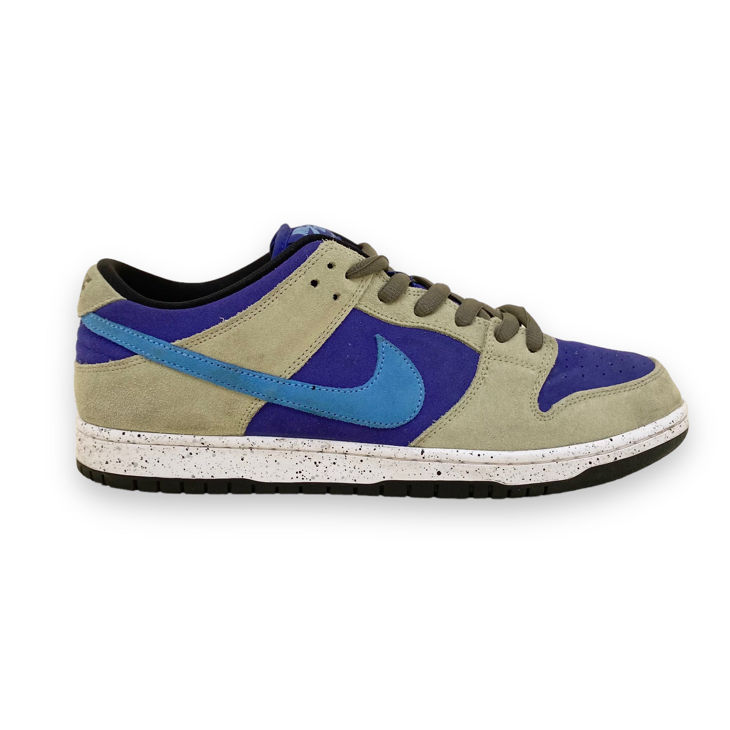NIKE SB DUNK LOW ACG SNEAKERS CELADON UK10.5
