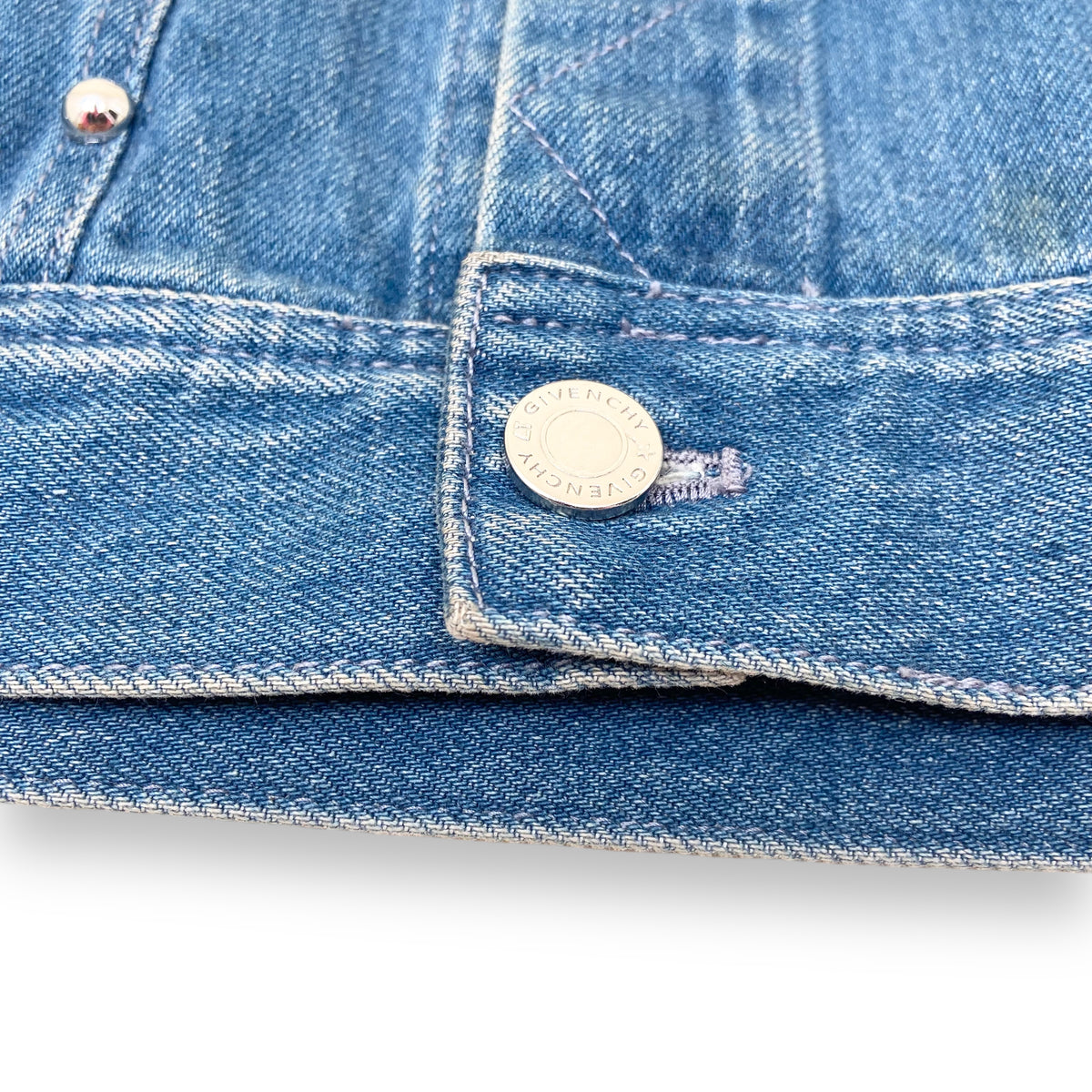 GIVENCHY STUDDED DENIM JACKET BLUE S