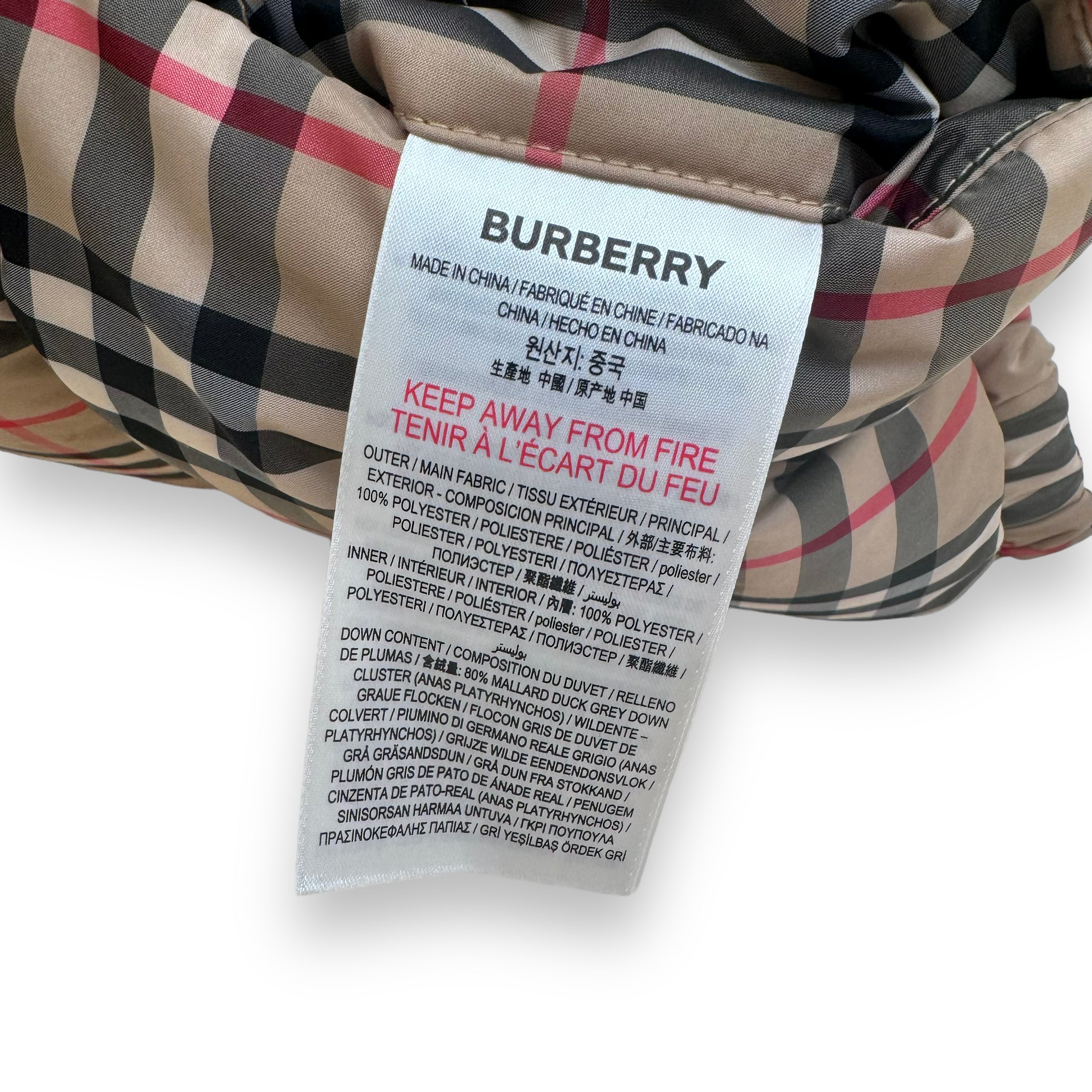 BURBERRY VINTAGE CHECK REVERSIBLE POLYESTER PUFFER JACKET BEIGE / BLACK AGE2