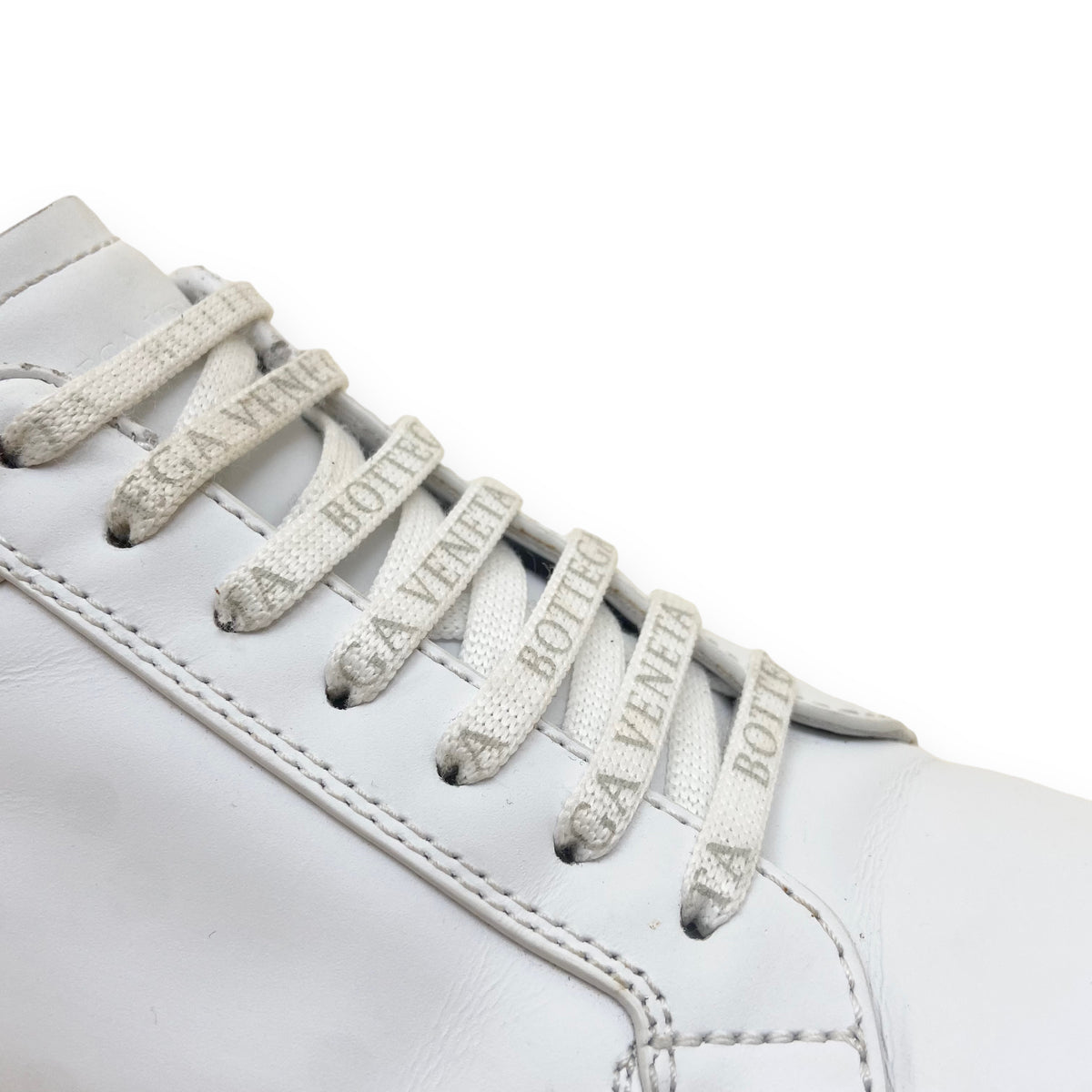 BOTTEGA VENETA VBPEO LOW TOP SNEAKERS WHITE UK6