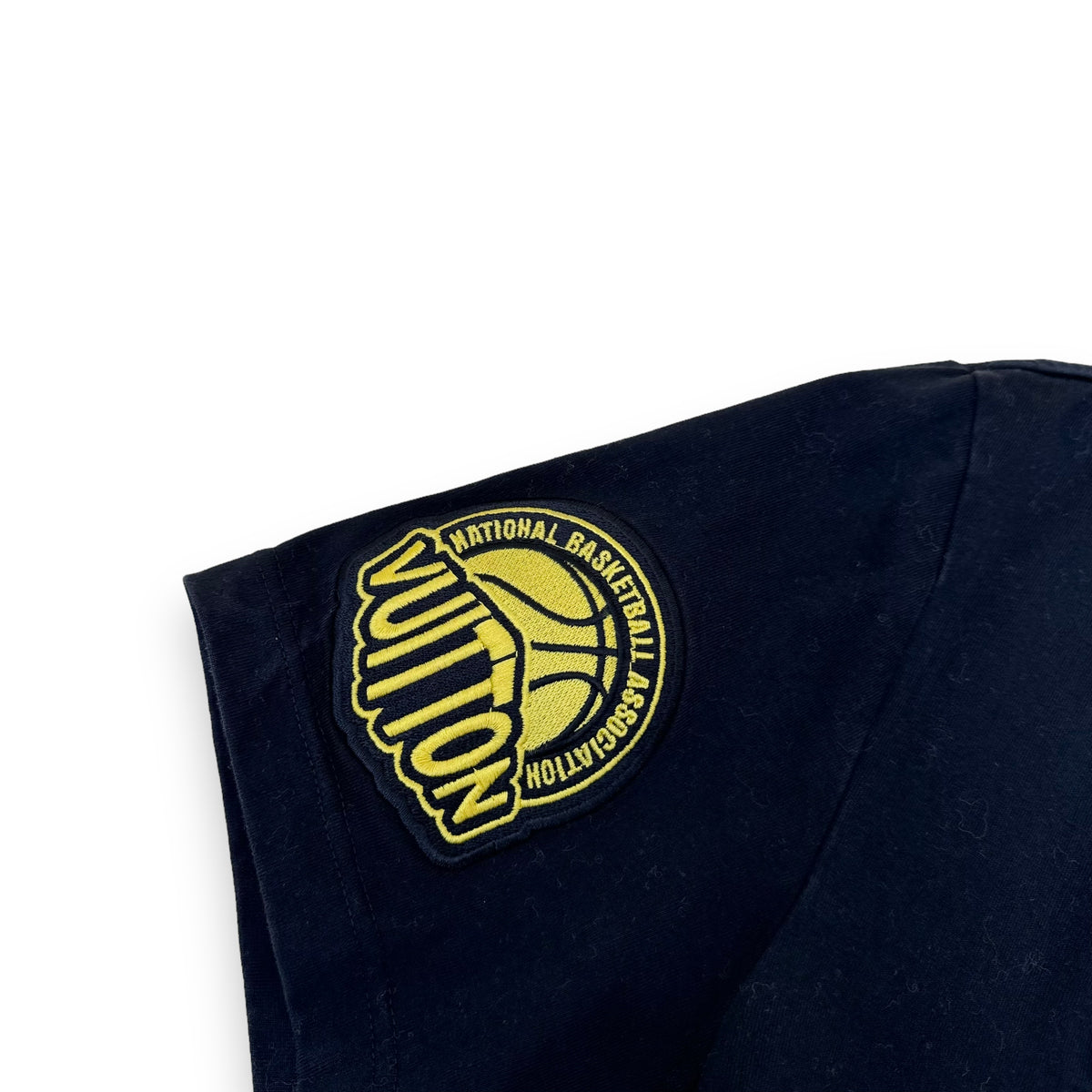 LOUIS VUITTON X NBA EMBROIDERED PATCH T-SHIRT BLACK L