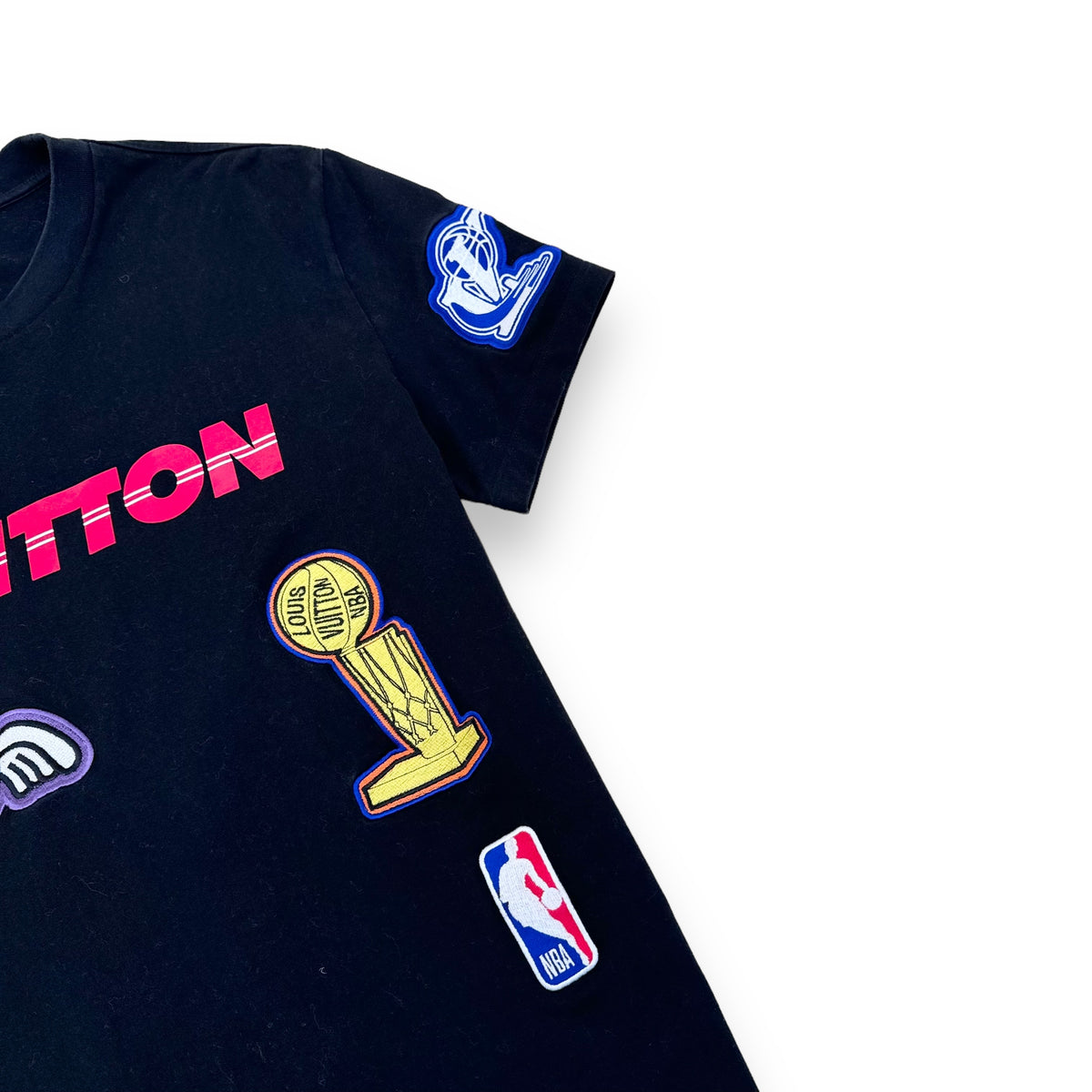 LOUIS VUITTON X NBA EMBROIDERED PATCH T-SHIRT BLACK L