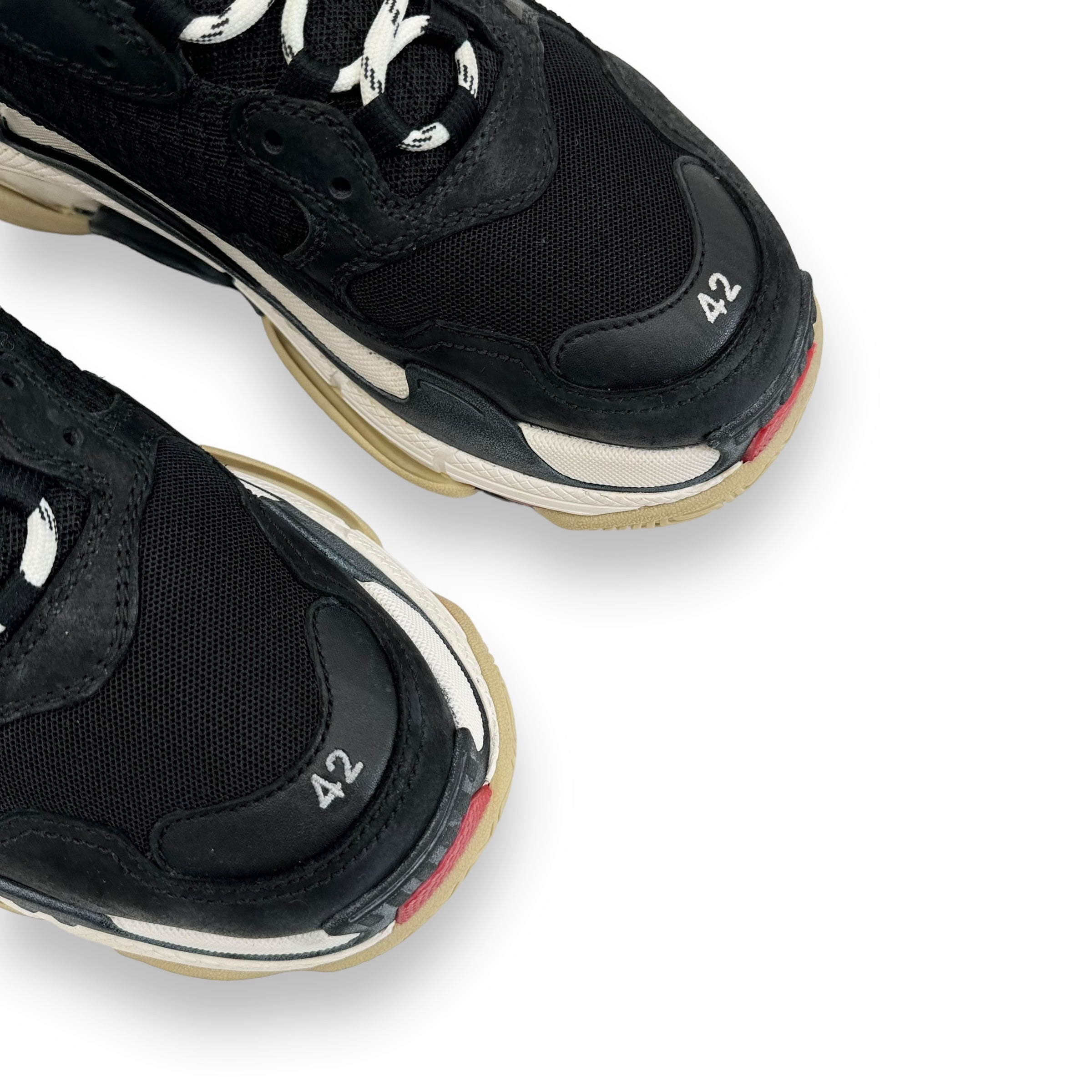 BALENCIAGA TRIPLE S DISTRESSED SNEAKER BLACK / WHITE / RED UK8