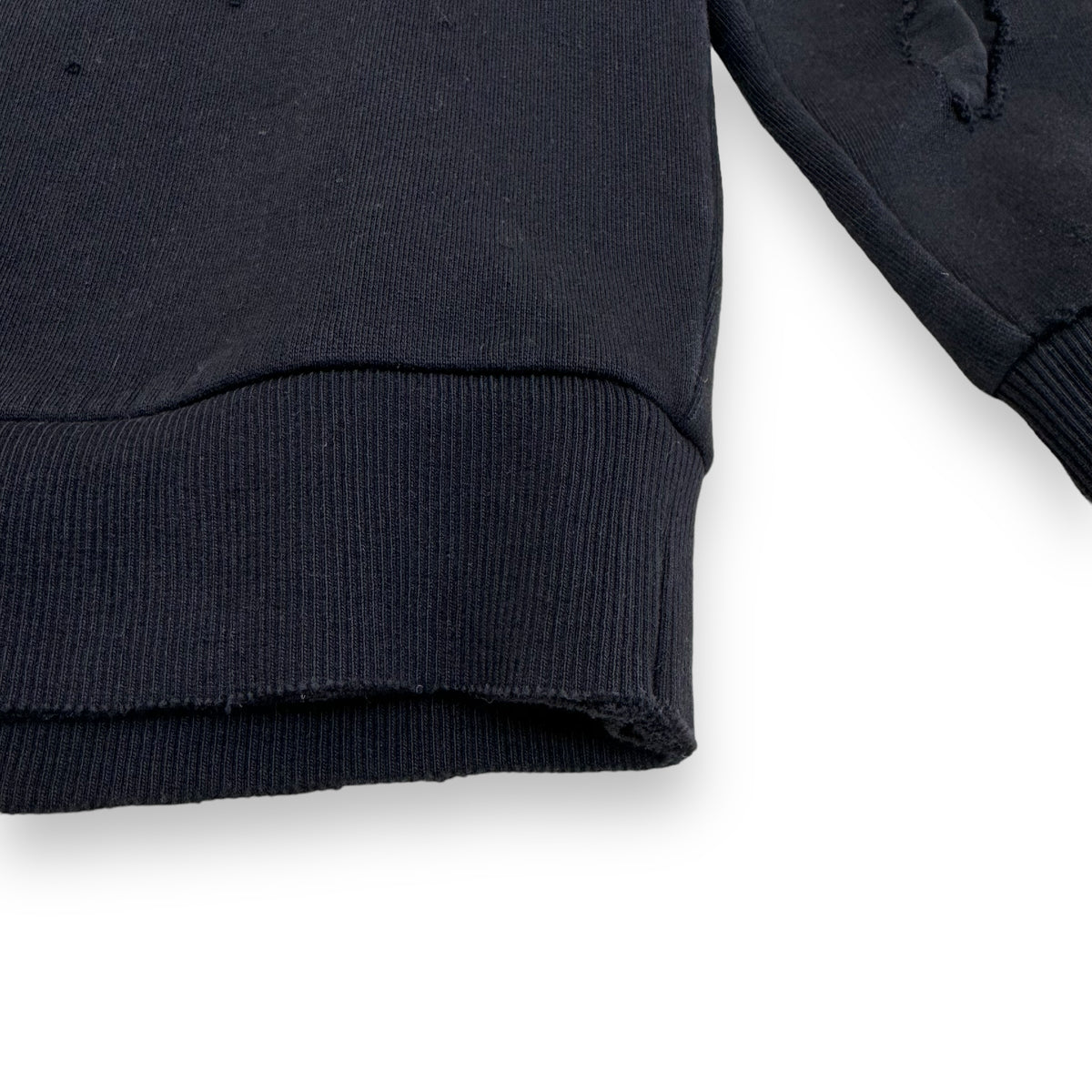GIVENCHY DISTRESSED CREWNECK SWEATSHIRT BLACK XS