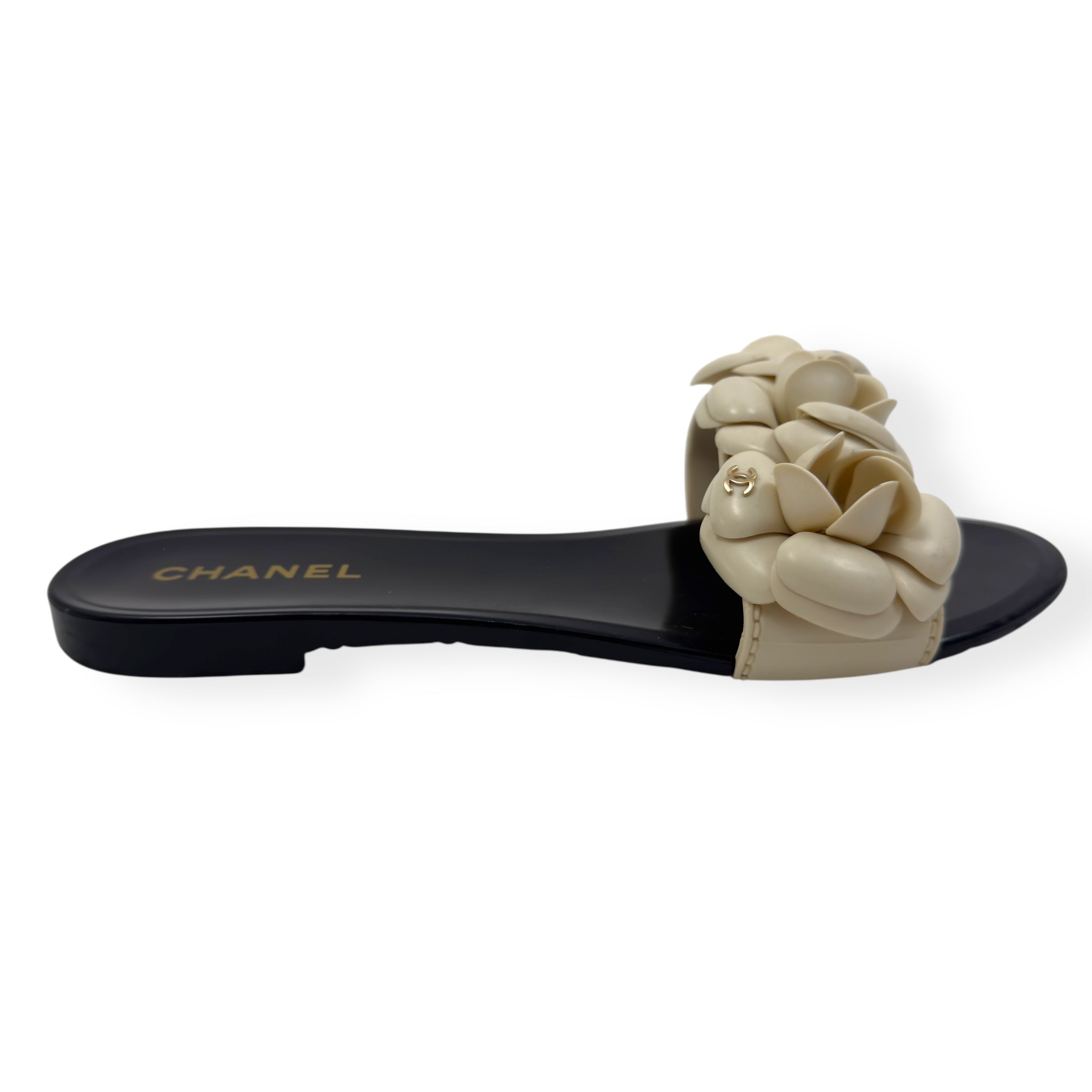 CHANEL CAMELLIA FLOWER RUBBER SANDALS BLACK / CREAM 38 / UK5