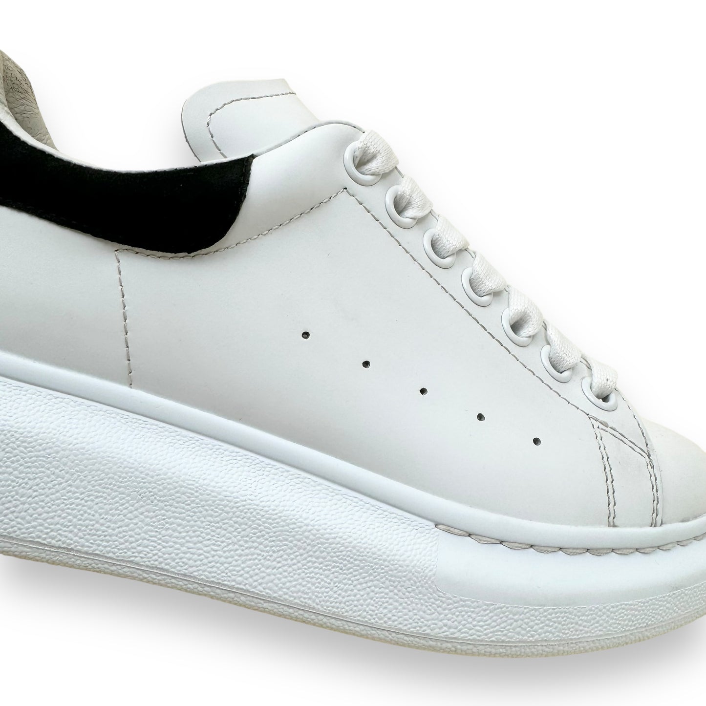 ALEXANDER MCQUEEN LEATHER SNEAKER WHITE / BLACK UK5.5