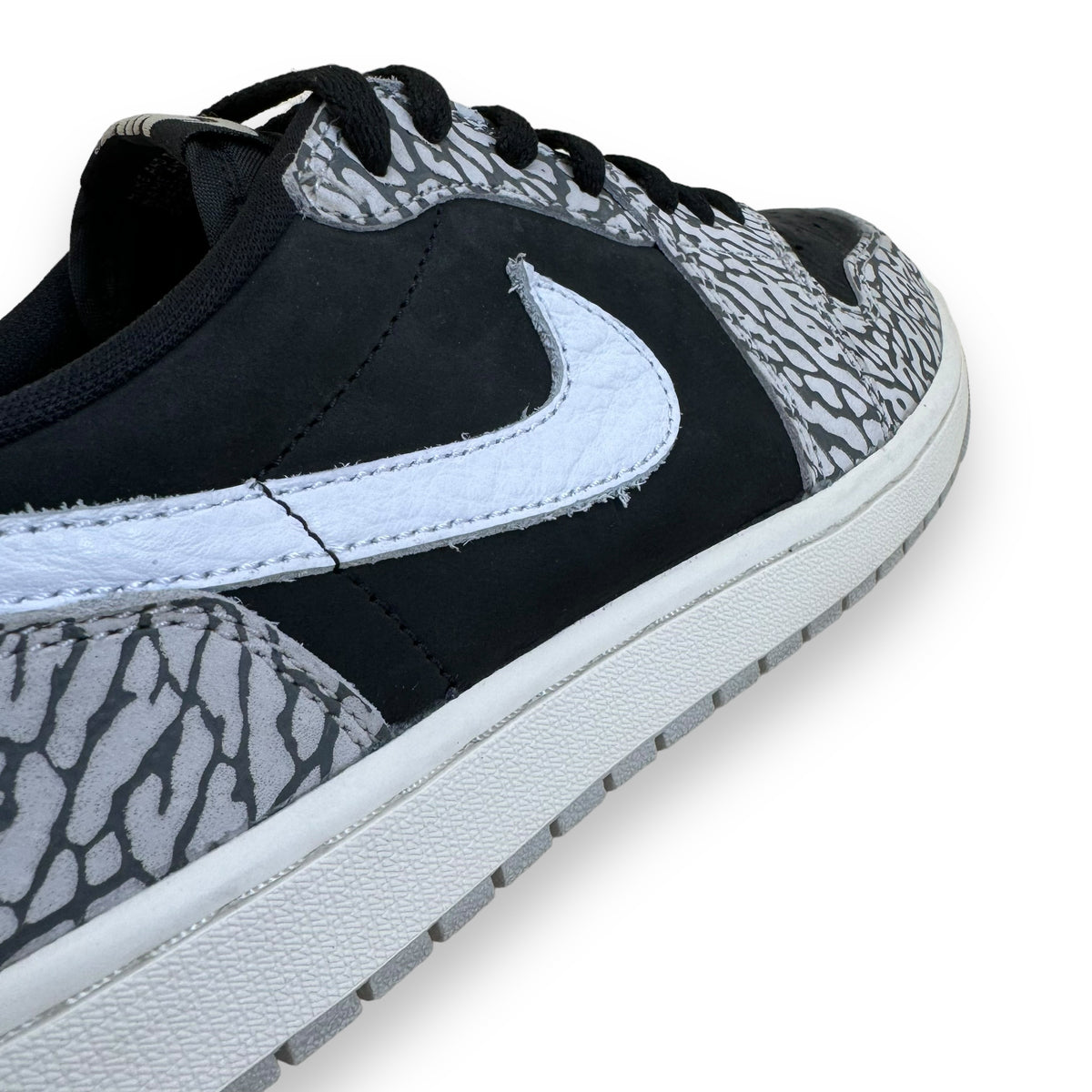 NIKE AIR JORDAN 1 LOW TOP OG SNEAKER ‘BLACK CEMENT’ UK10