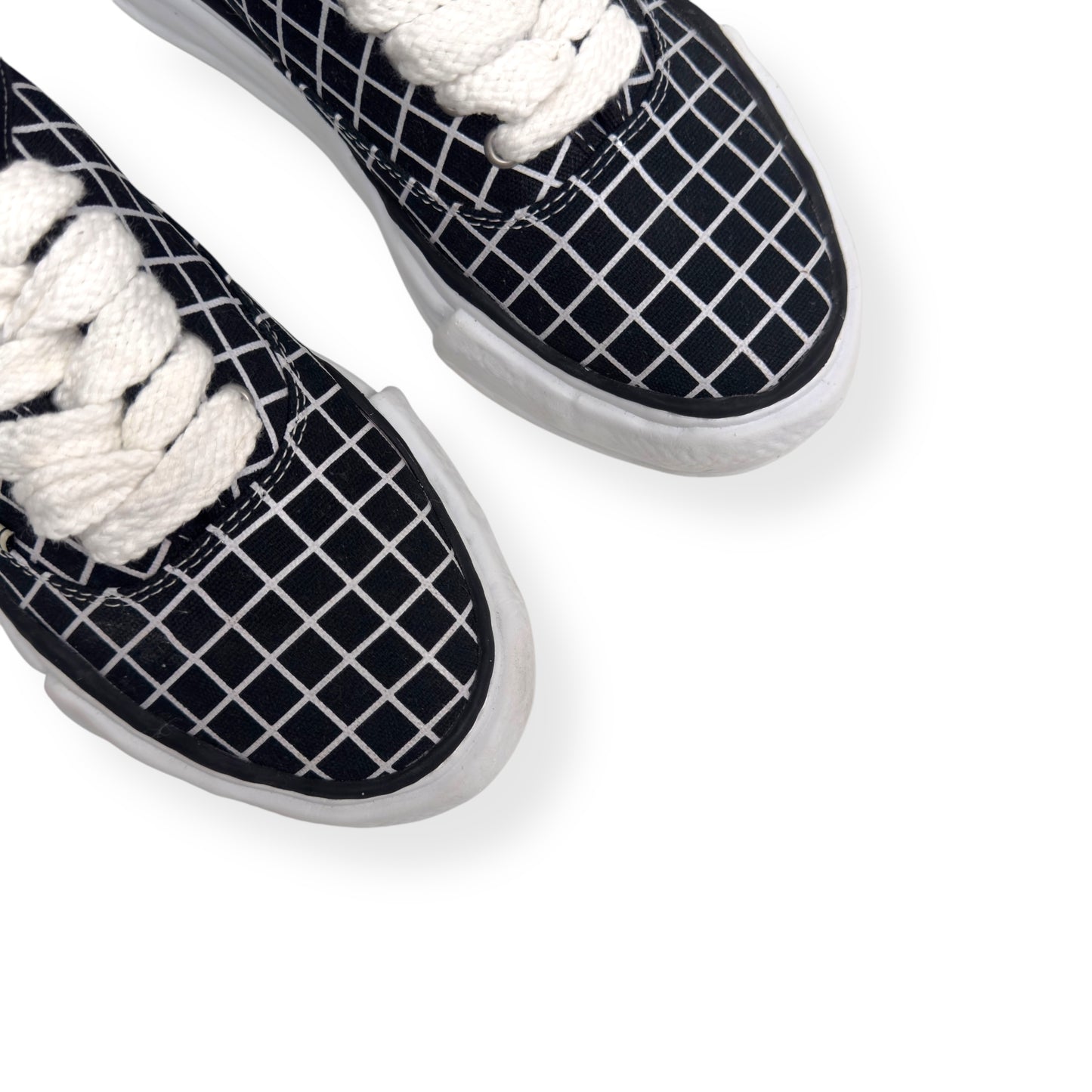 MAISON MIHARA YASUHIRO BAKER OG SNEAKER BLACK / WHITE 42 / UK8
