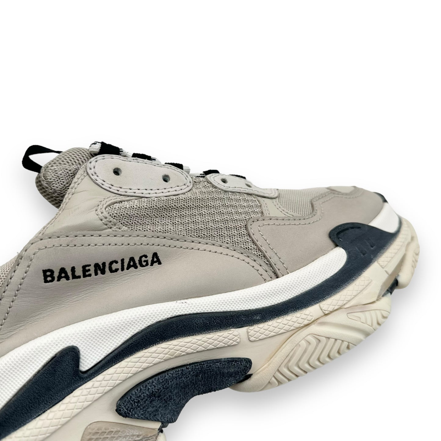 BALENCIAGA TRIPLE S SNEAKER GREY / BLACK UK8