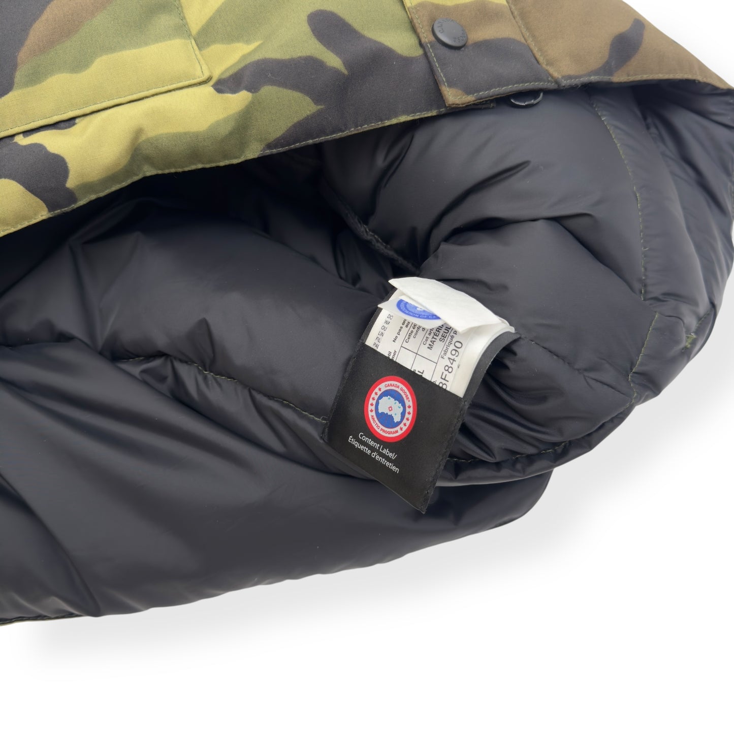 CANADA GOOSE FREESTYLE GILET PUFFER JACKET GREEN CAMO L