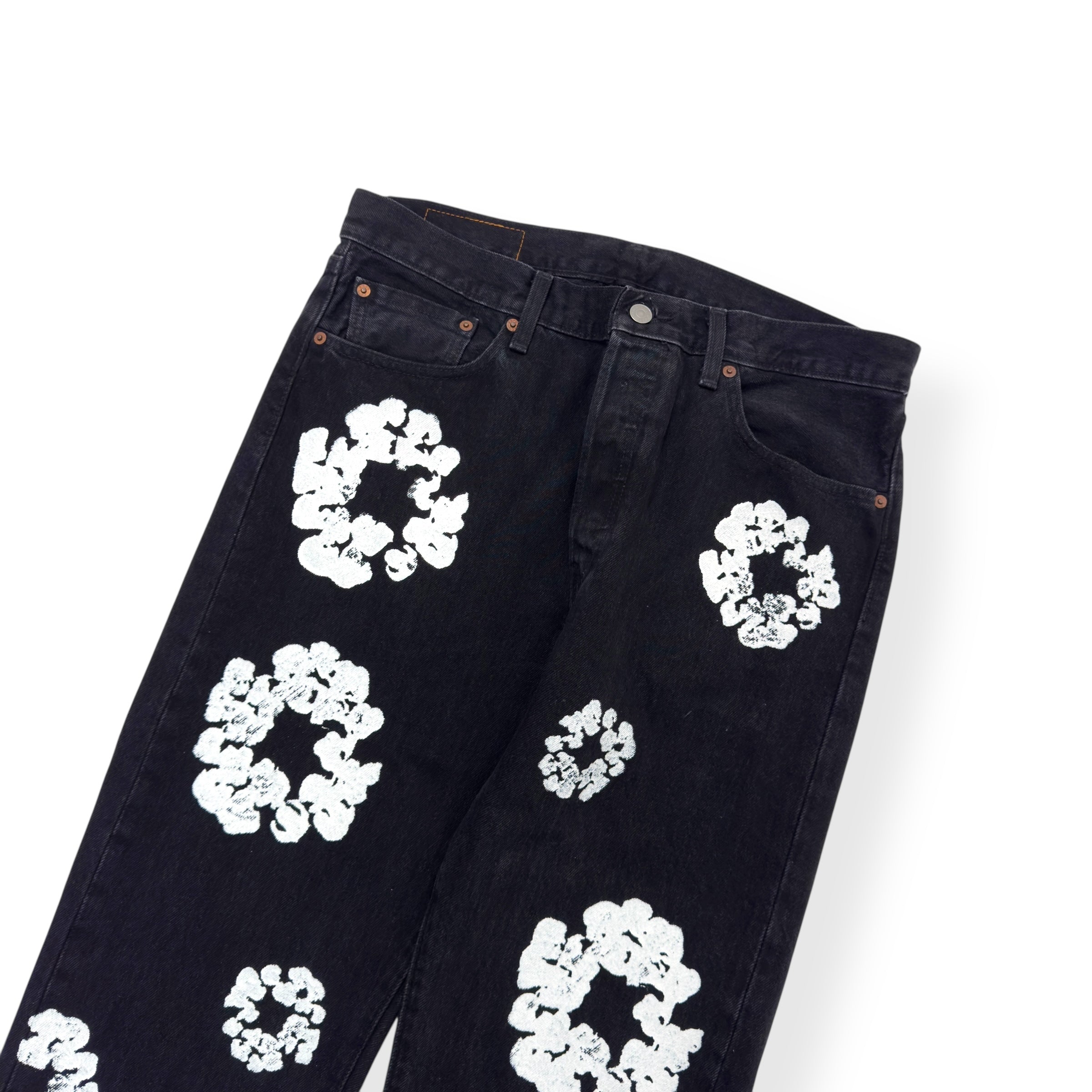 DENIM TEARS X LEVIS COTTON WREATH DENIM JEANS BLACK / WHITE W34”