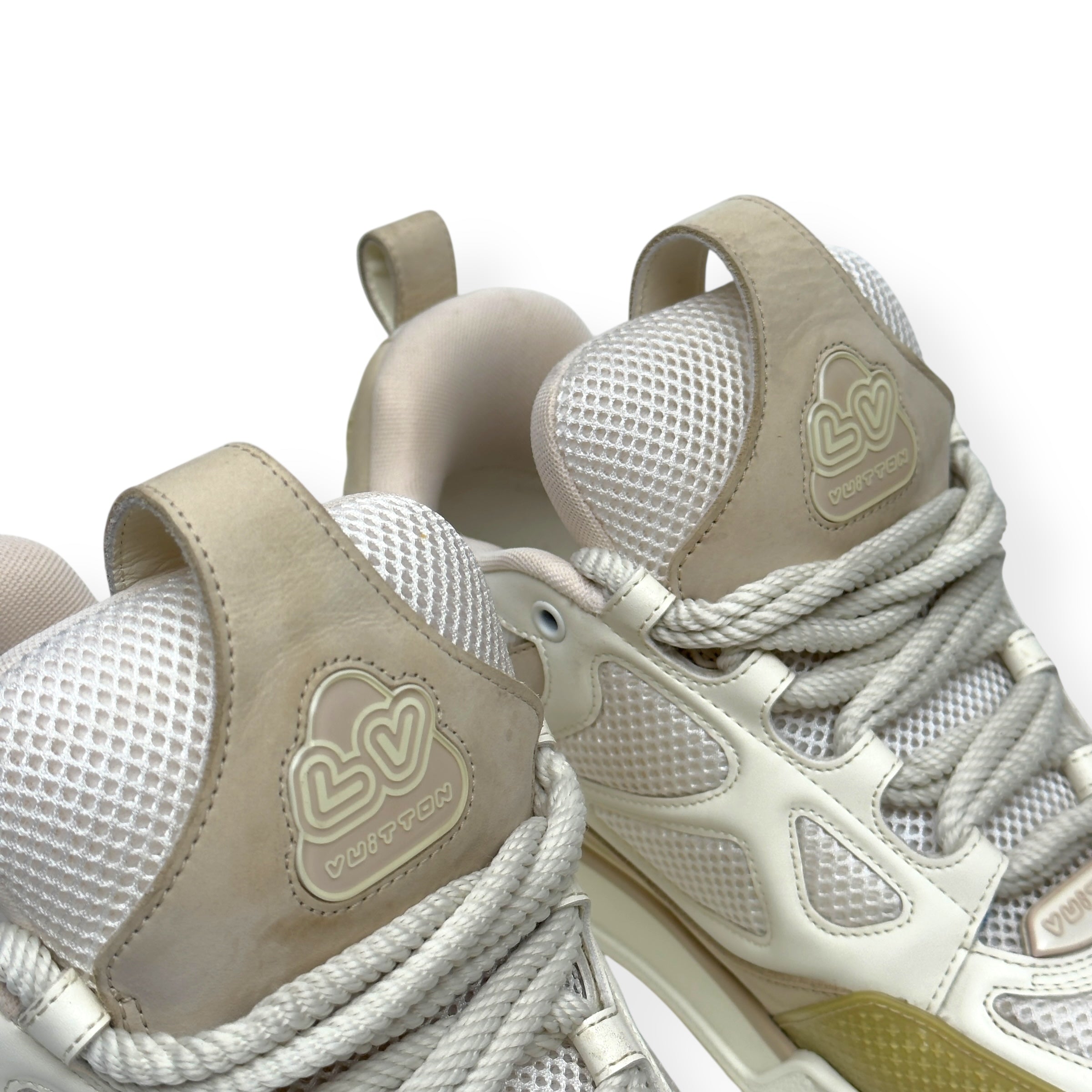 LOUIS VUITTON LV SKATE SNEAKER LUXURY BEIGE UK8.5