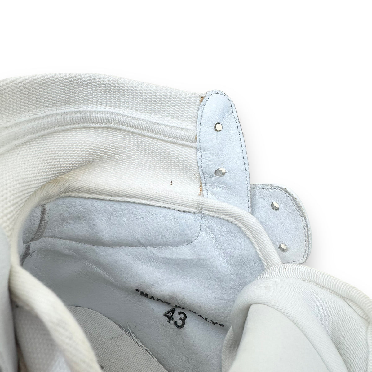OFF-WHITE OFF-COURT LEATHER HIGH TOP SNEAKER WHITE UK9