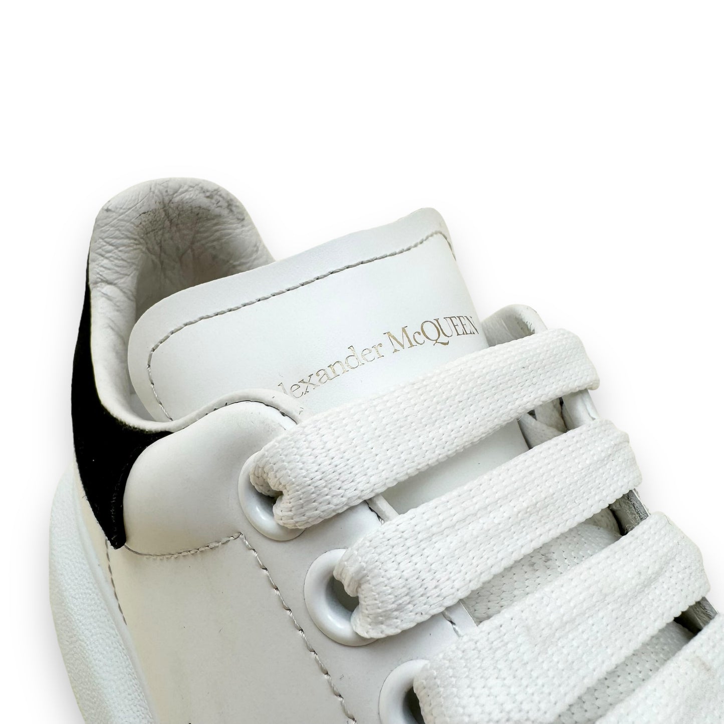 ALEXANDER MCQUEEN LEATHER SNEAKER WHITE / BLACK UK5.5