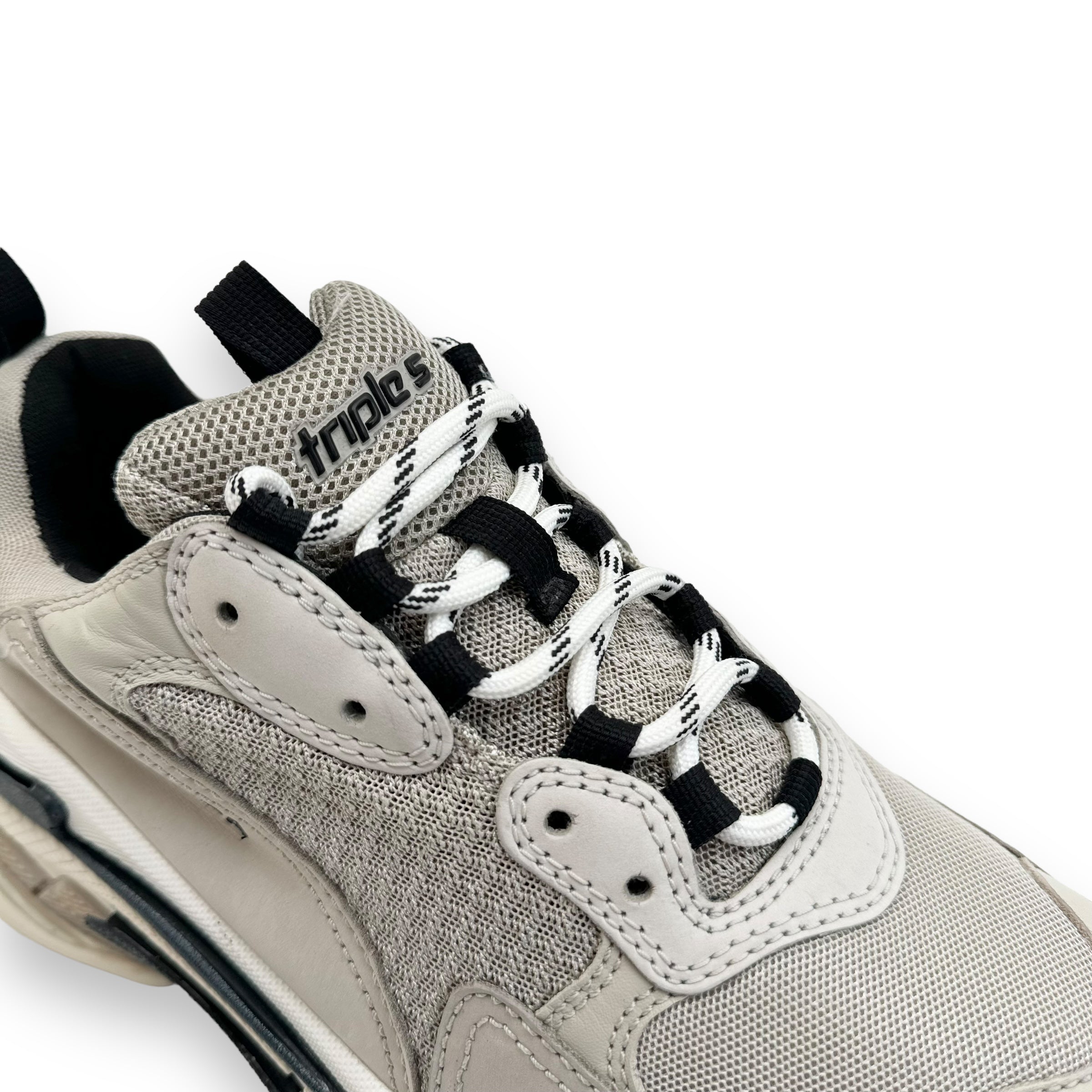 BALENCIAGA TRIPLE S SNEAKER GREY / BLACK UK8