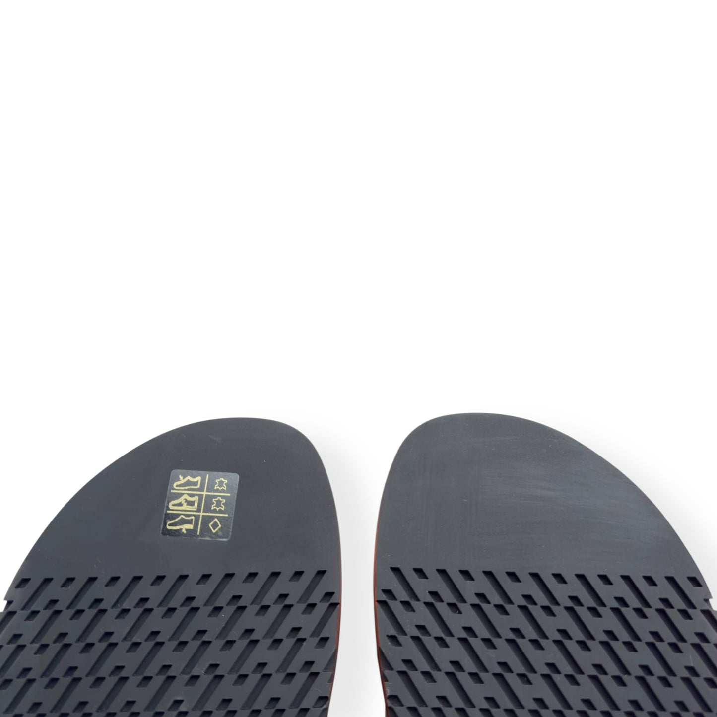 HERMÈS CHYPRE SANDALS NATUREL / BLACK 42 / UK8