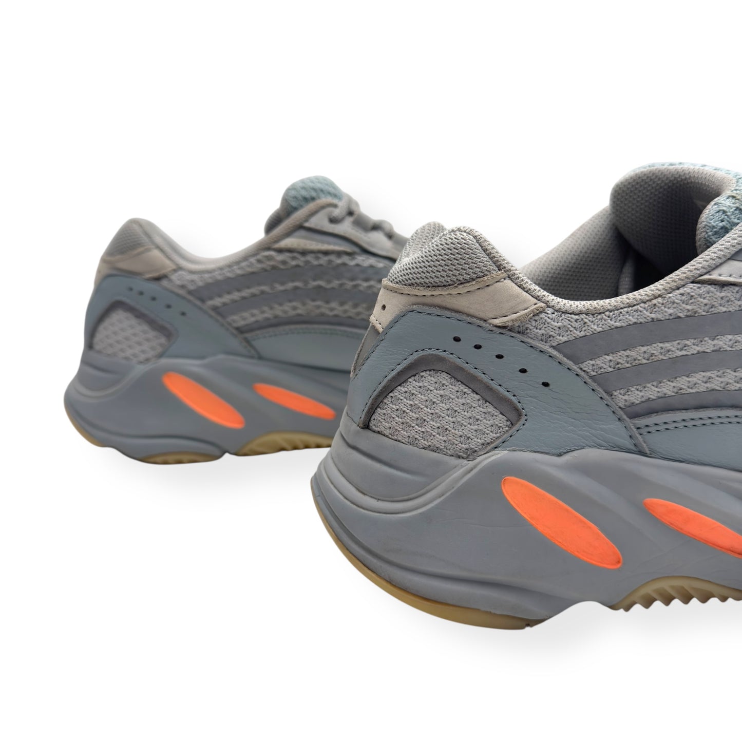 YEEZY BOOST 700 V2 SNEAKER INTERIA UK10