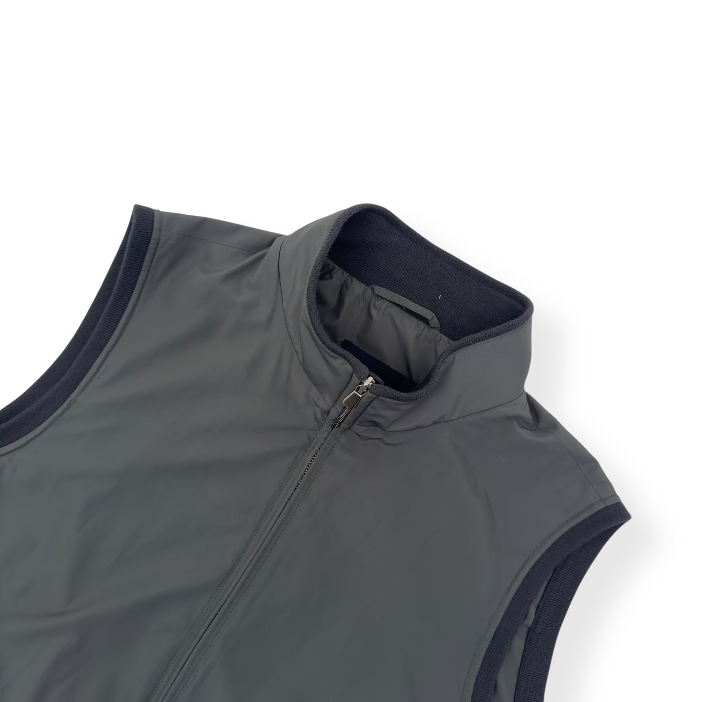 THOM SWEENEY NYLON ZIP THROUGH VEST GREY 50 / M