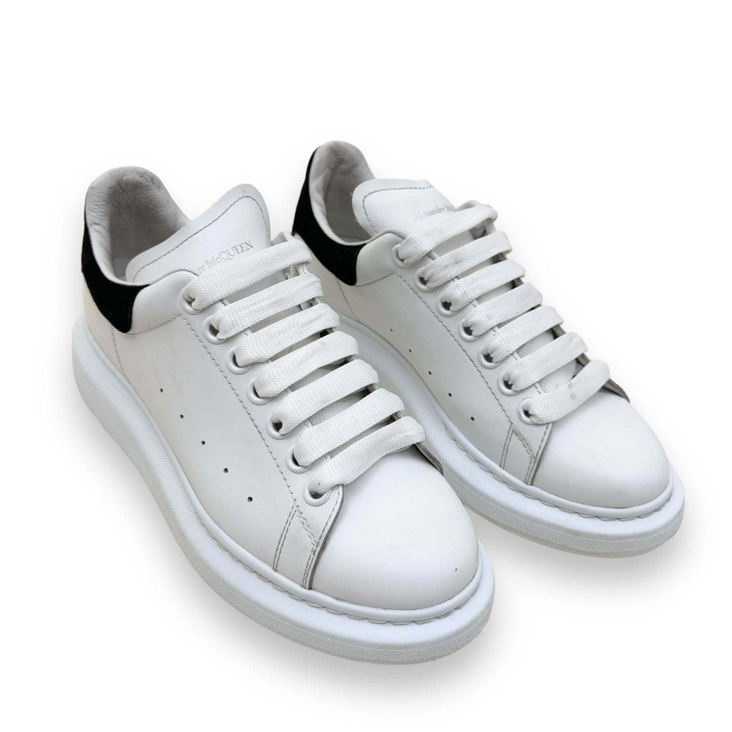 ALEXANDER MCQUEEN LEATHER SNEAKER WHITE / BLACK UK5.5