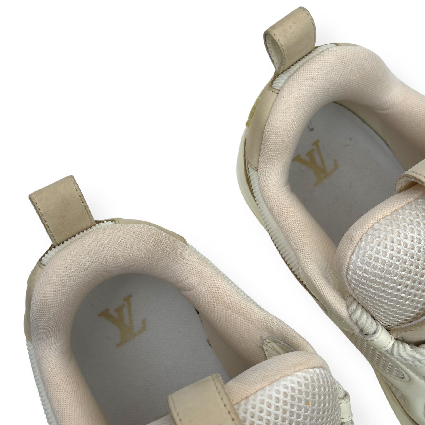 LOUIS VUITTON LV SKATE SNEAKER LUXURY BEIGE UK8.5