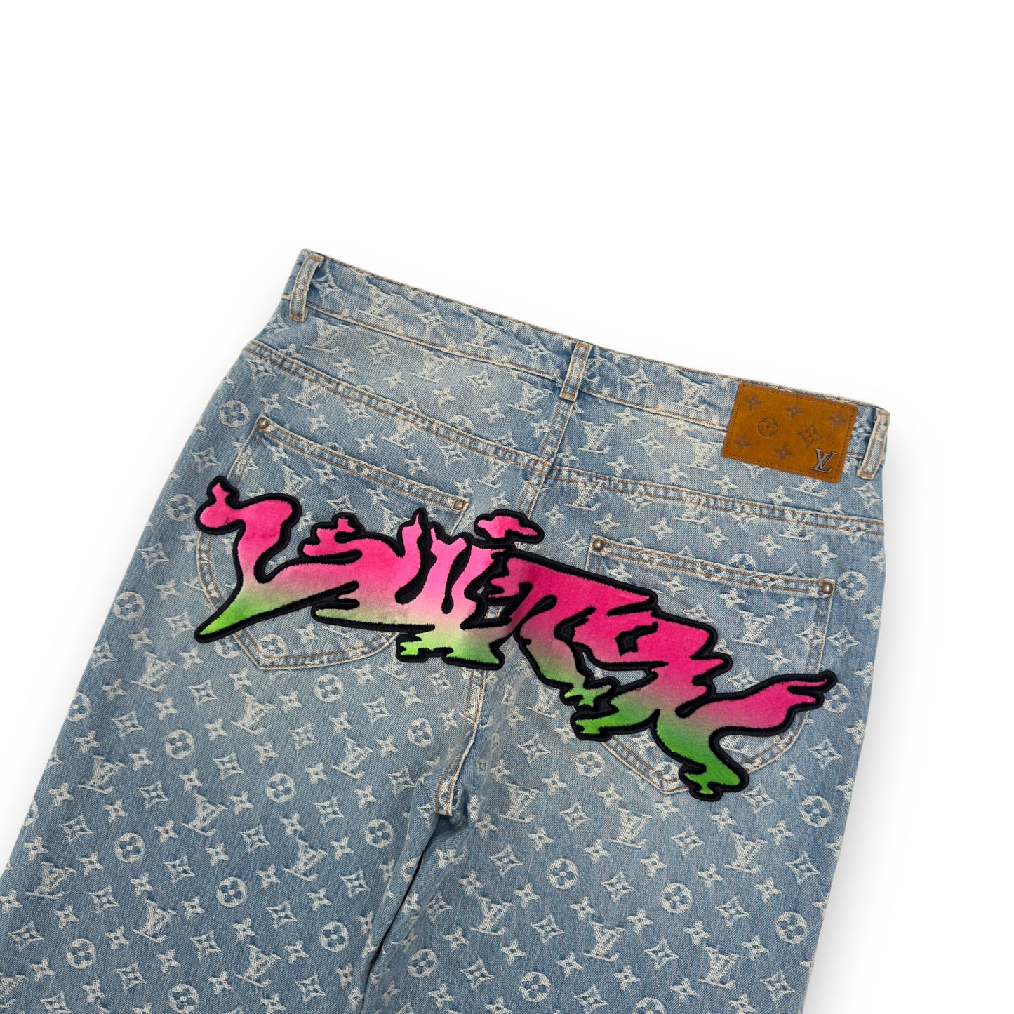 LOUIS VUITTON SS22 GRAFFITI BAGGY DENIM JEANS INDIGO W32" / M