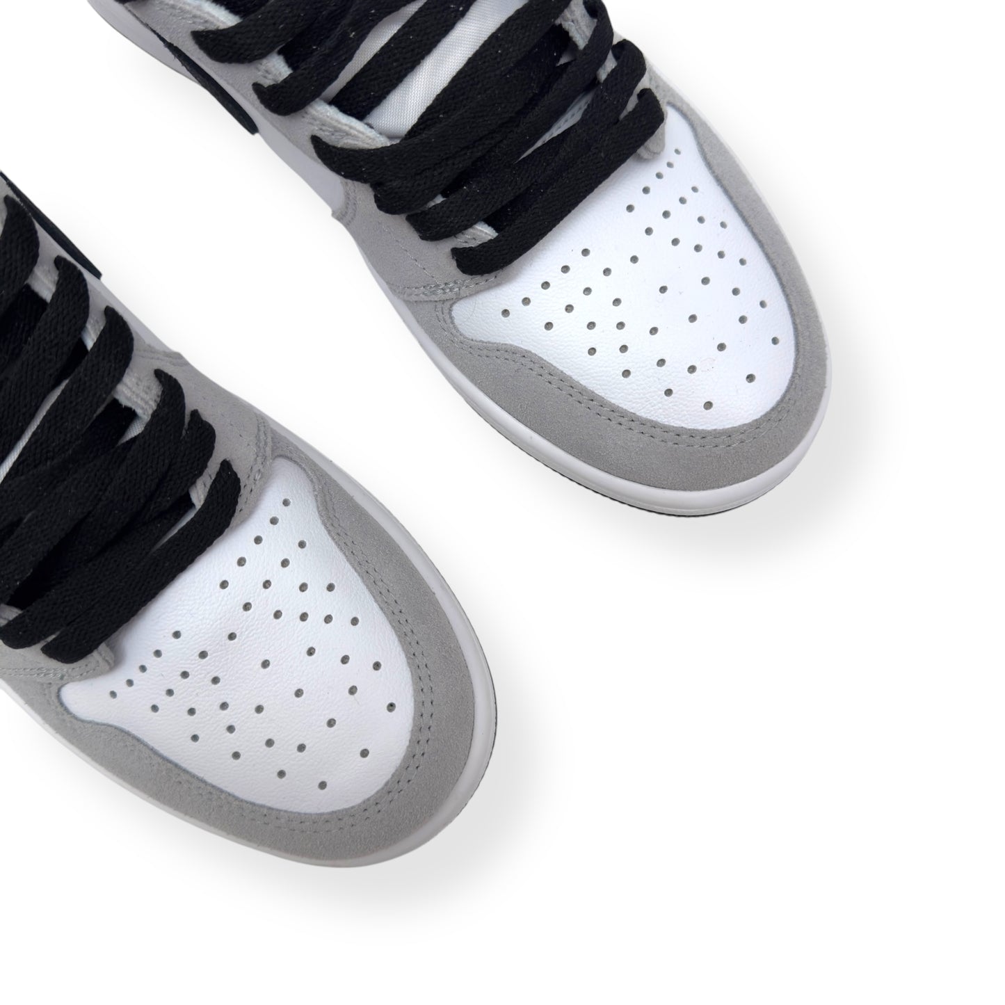 AIR JORDAN 1 RETRO HIGH TOP SNEAKER LIGHT SMOKE GREY UK9