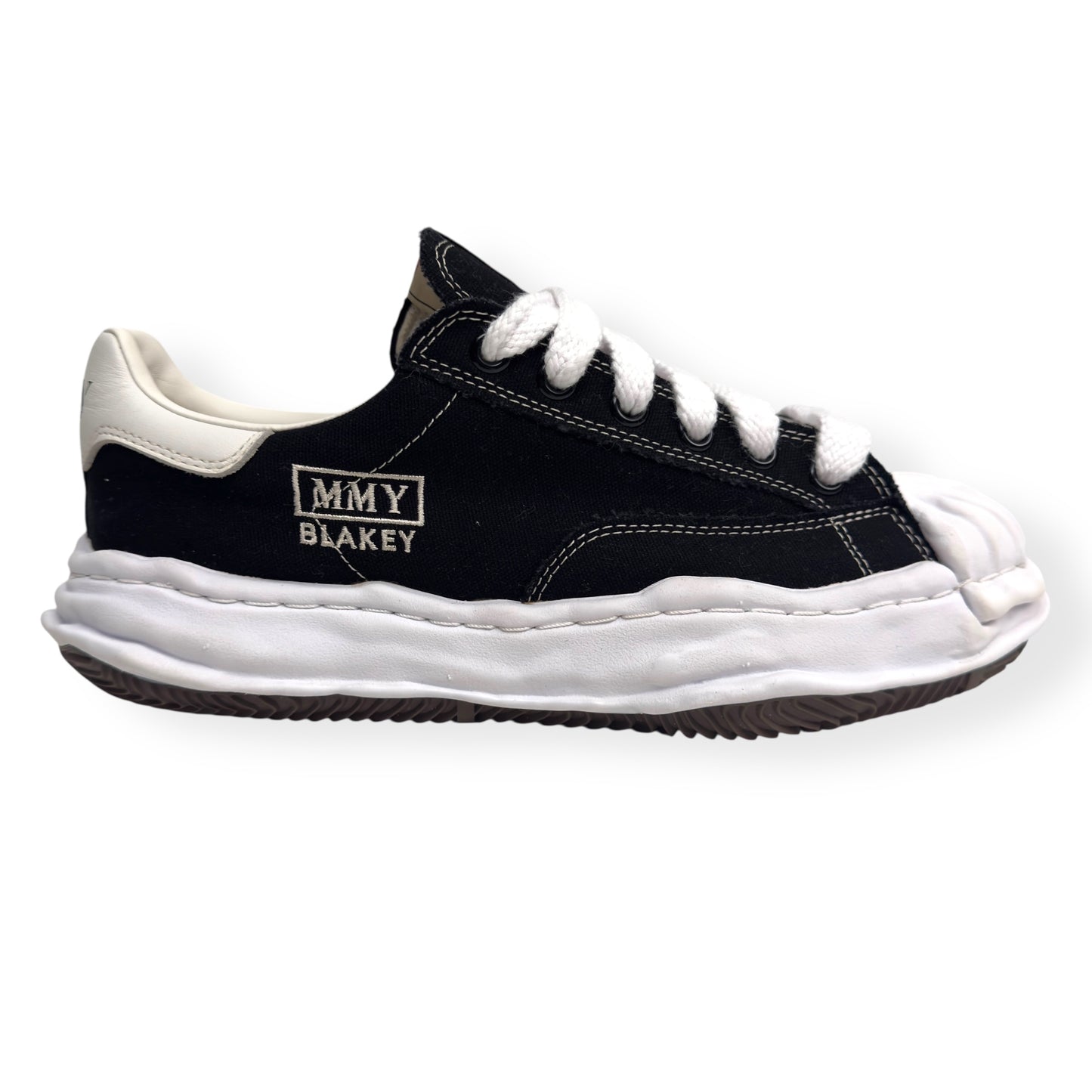 MAISON MIHARA YASUHIRO BLAKEY OG SOLE SNEAKER BLACK / WHITE 43 / UK9