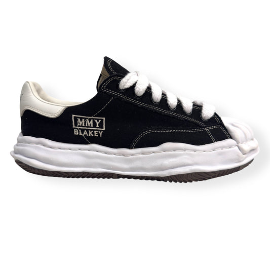 MAISON MIHARA YASUHIRO BLAKEY OG SOLE SNEAKER BLACK / WHITE 43 / UK9