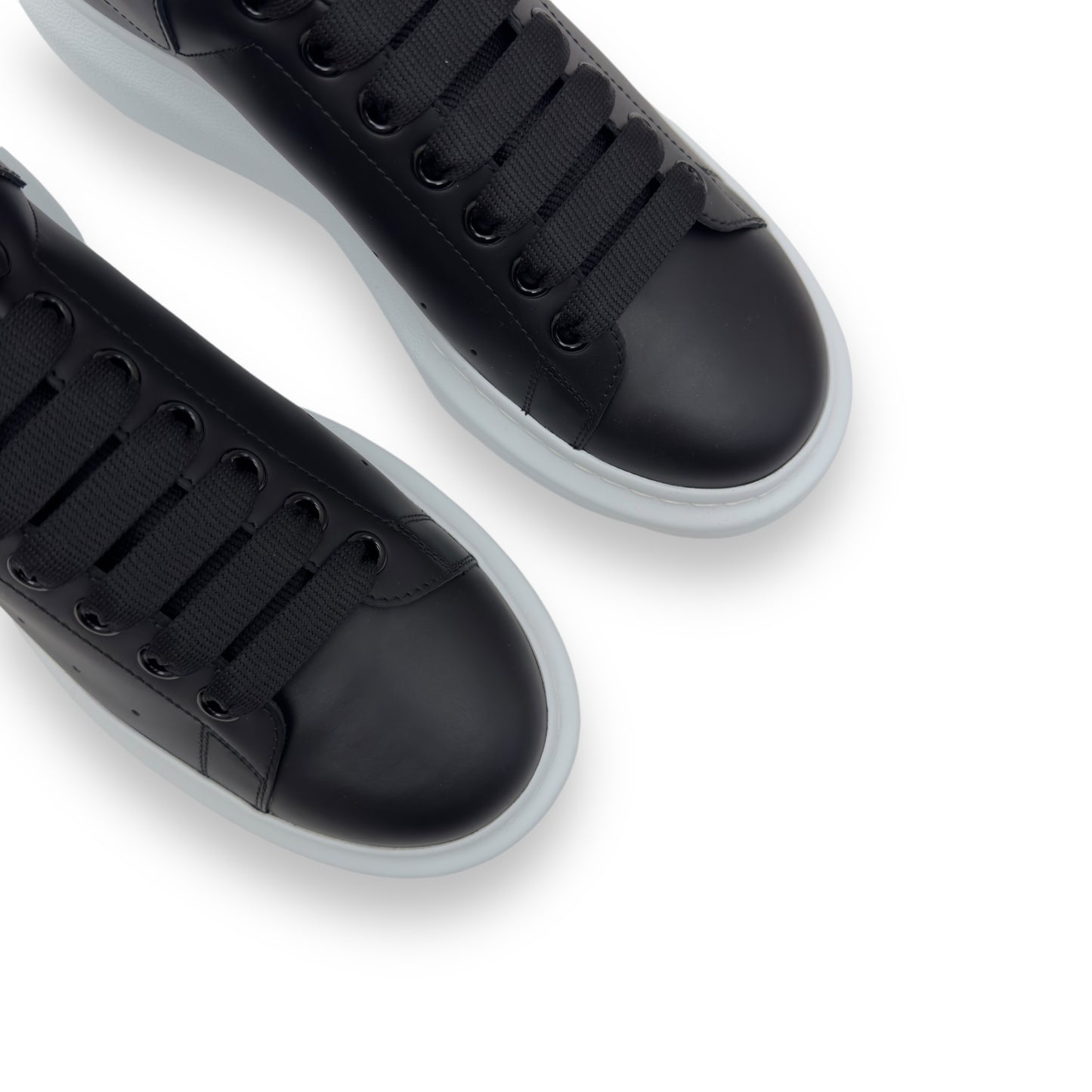 ALEXANDER MCQUEEN OVERSIZED SNEAKER BLACK / WHITE UK9