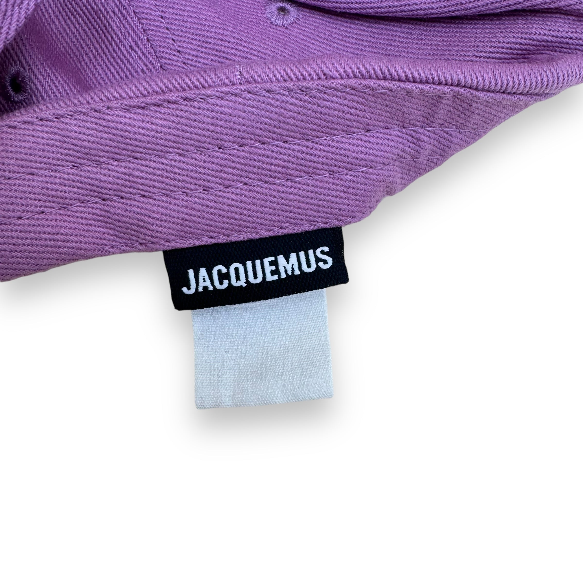 JACQUEMUS SCRIPT EMBROIDERED LOGO CAP PURPLE