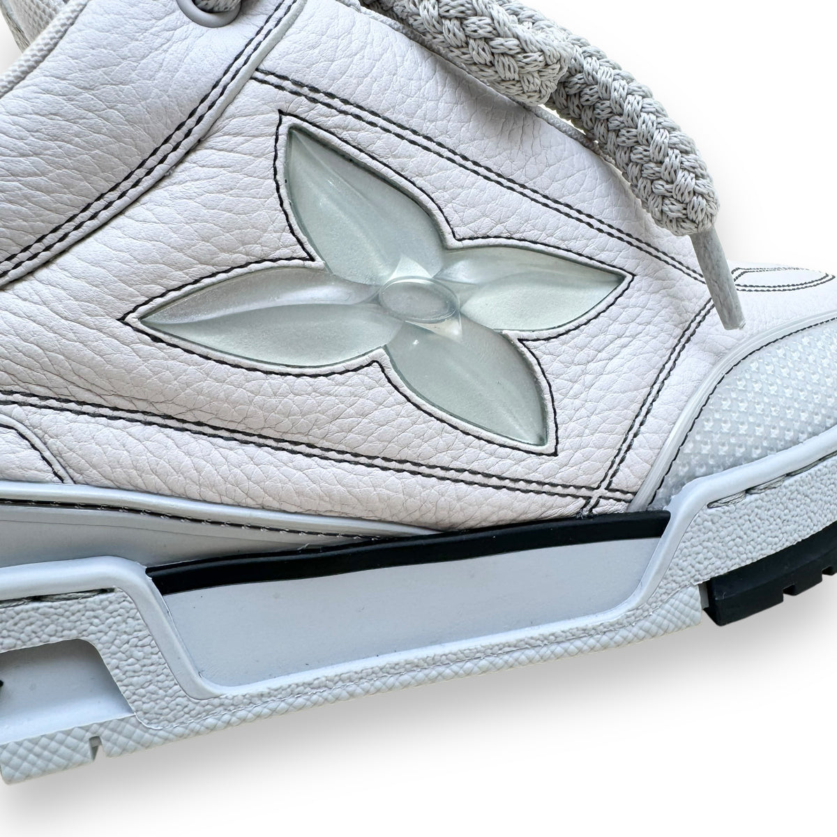 LOUIS VUITTON LV SKATE SNEAKER GREY UK8
