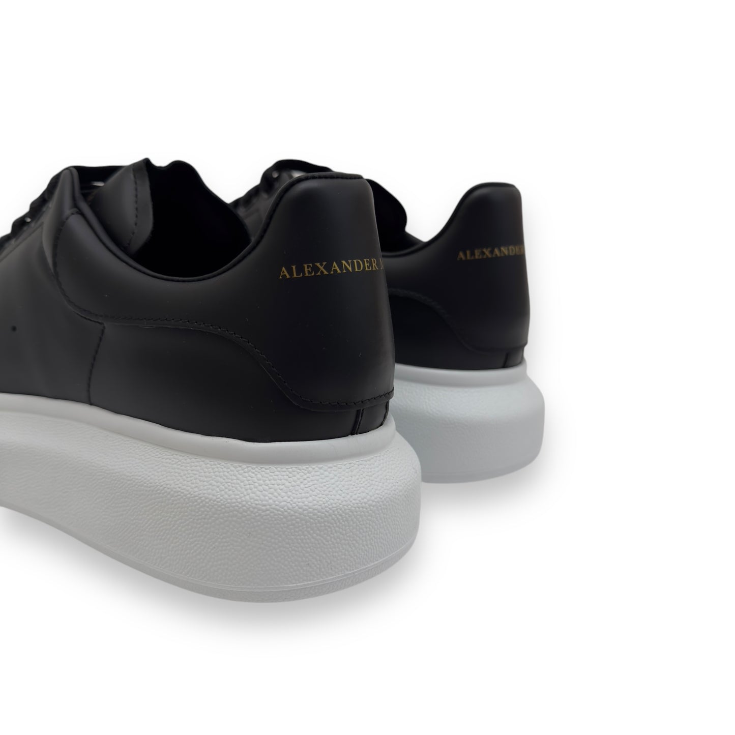 ALEXANDER MCQUEEN OVERSIZED SNEAKER BLACK / WHITE UK9