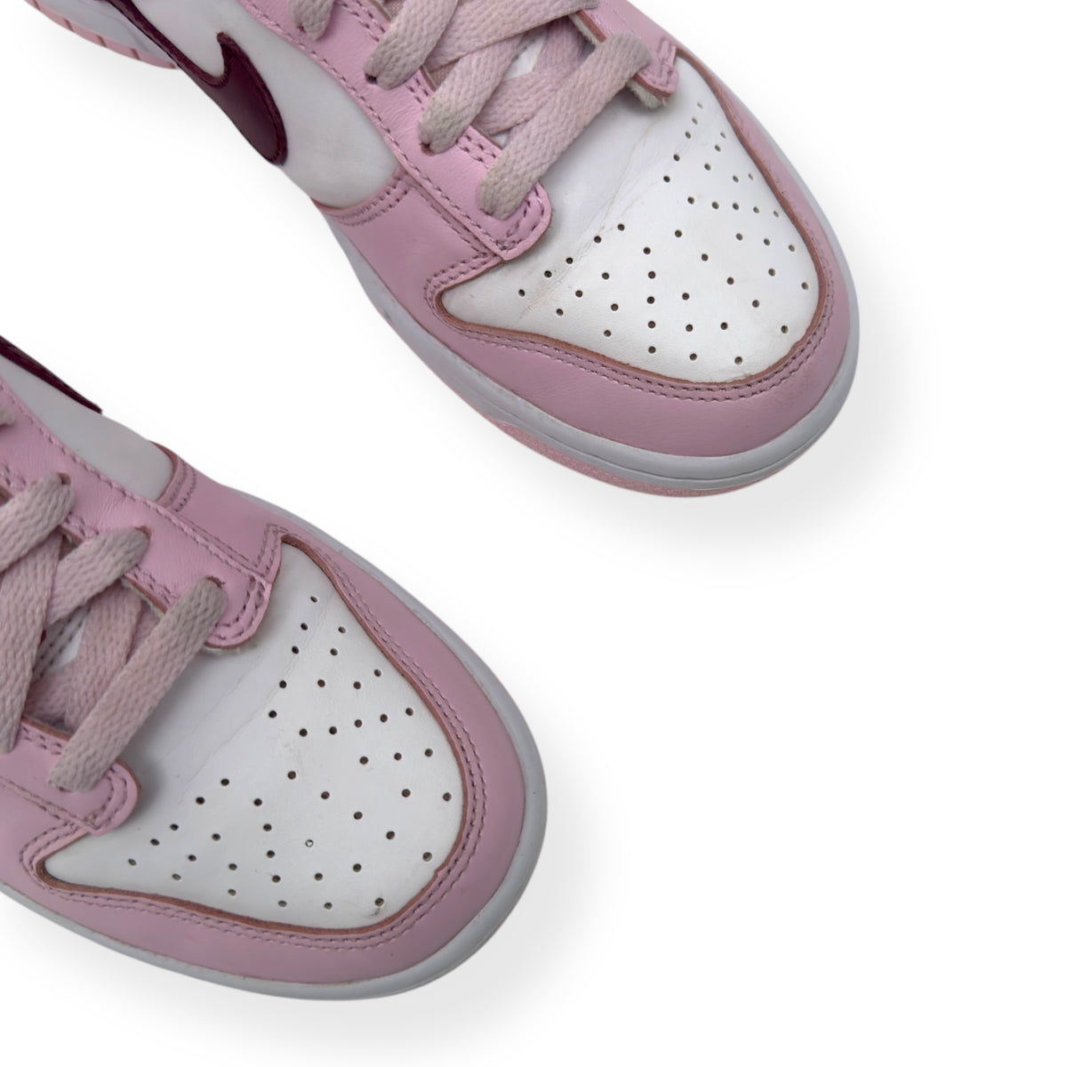 NIKE WOMENS DUNK LOW TOP SNEAKER PINK / RED UK5