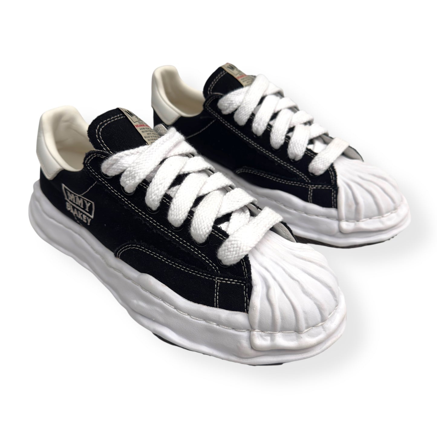 MAISON MIHARA YASUHIRO BLAKEY OG SOLE SNEAKER BLACK / WHITE 43 / UK9