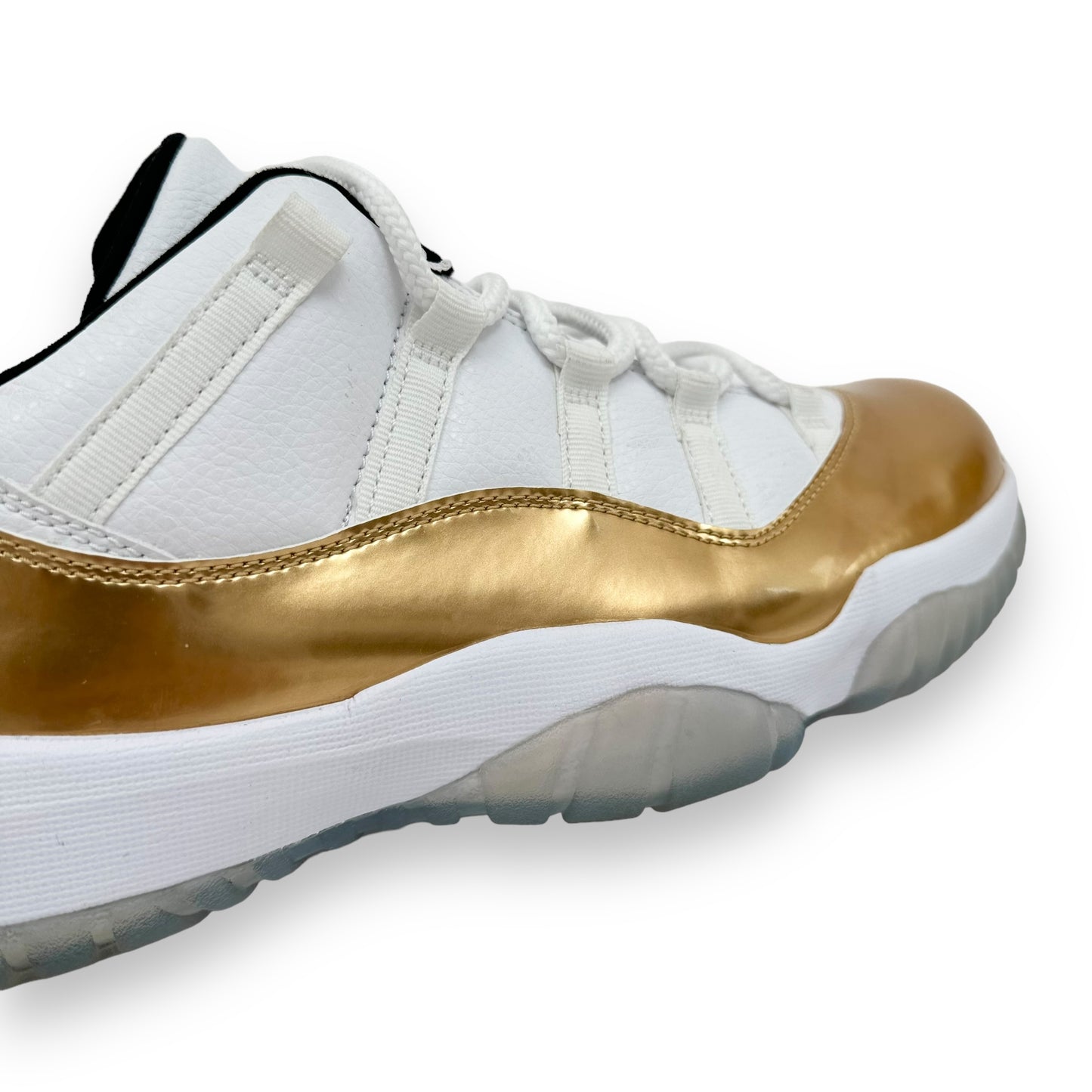 AIR JORDAN 11 RETRO LOW 'CLOSING CEREMONY' SNEAKER WHITE / GOLD UK10.5