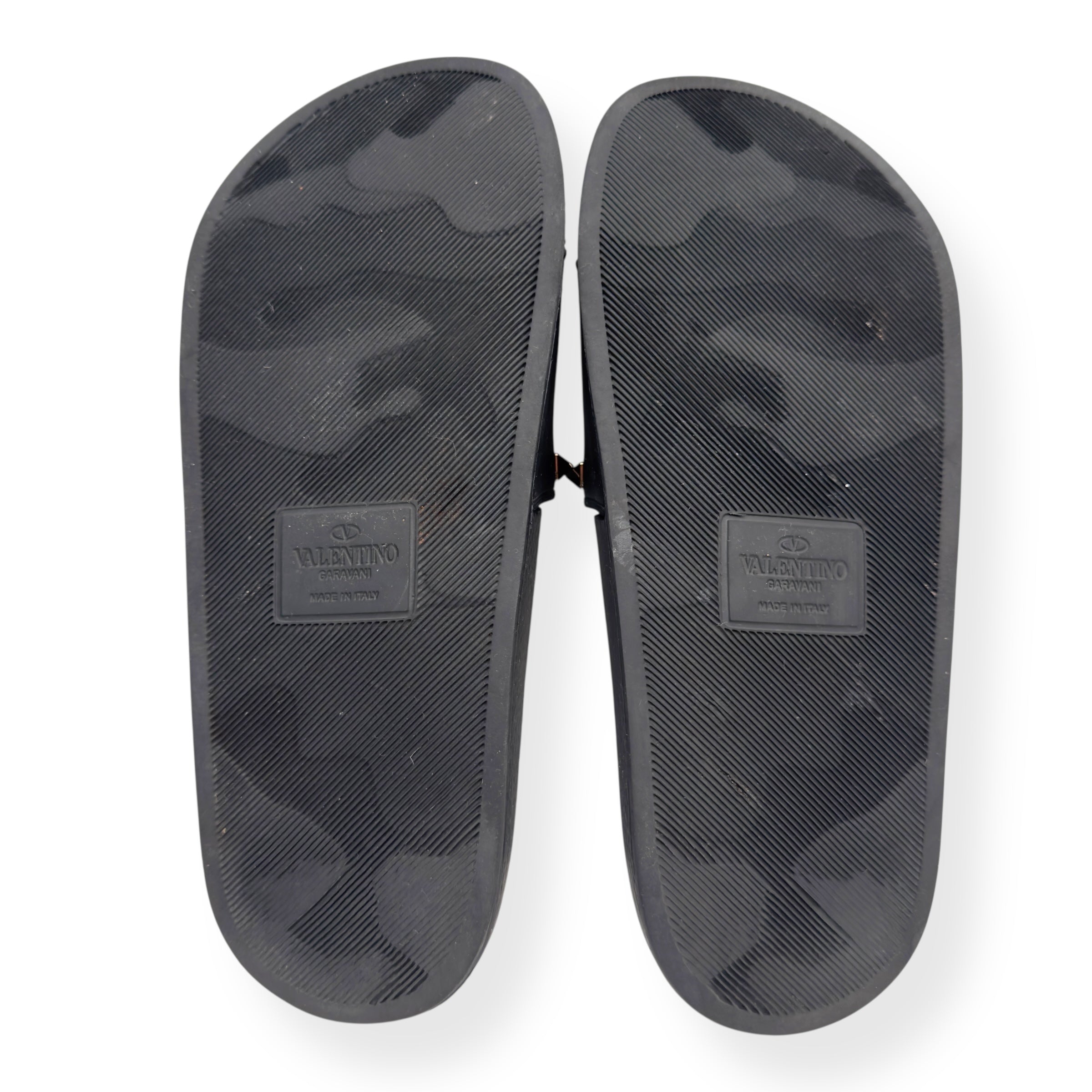 VALENTINO GARAVANI ROCKSTUD RUBBER SLIDES BLACK / SILVER 38 / UK5