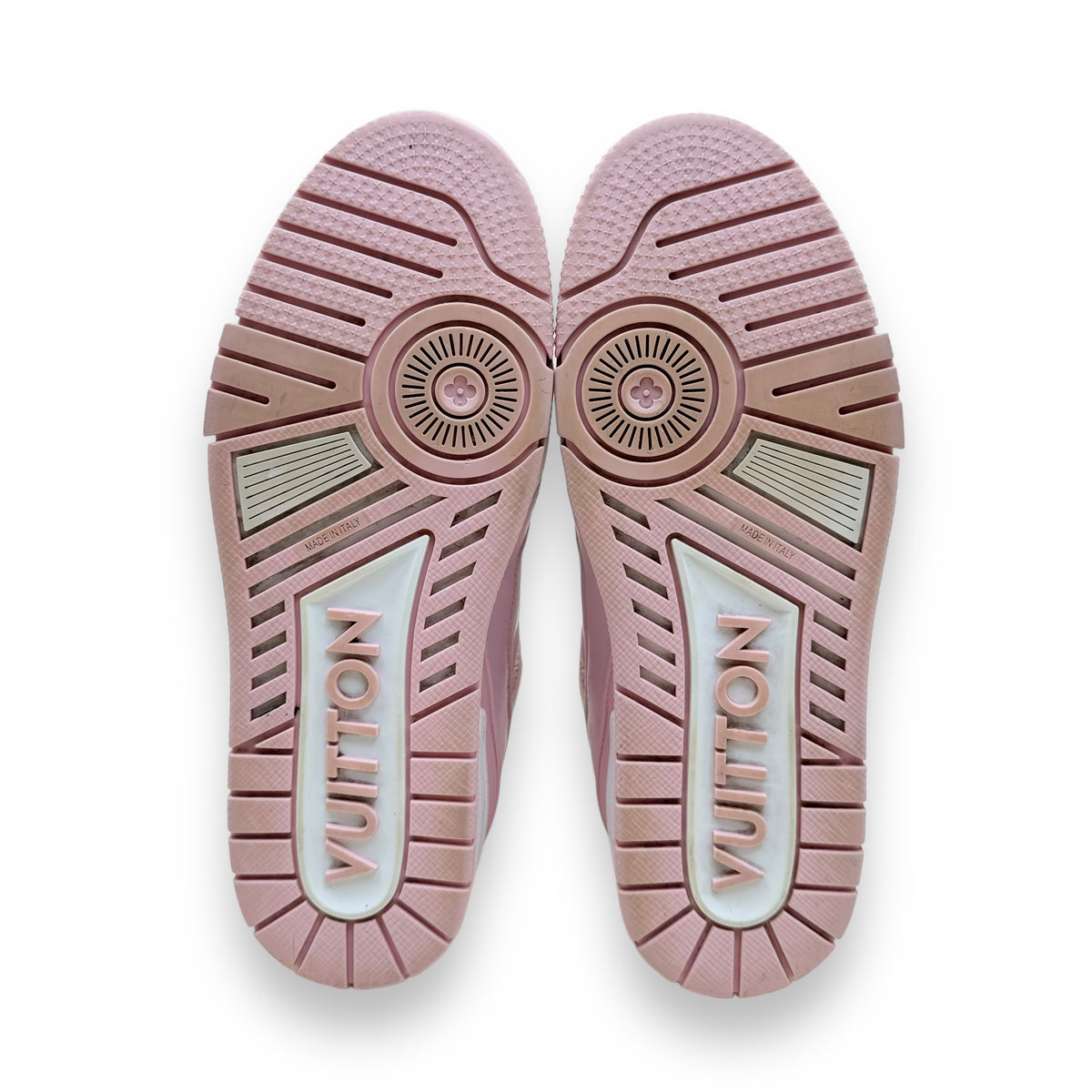 LOUIS VUITTON LEATHER LOW TOP SNEAKER PINK UK6.5