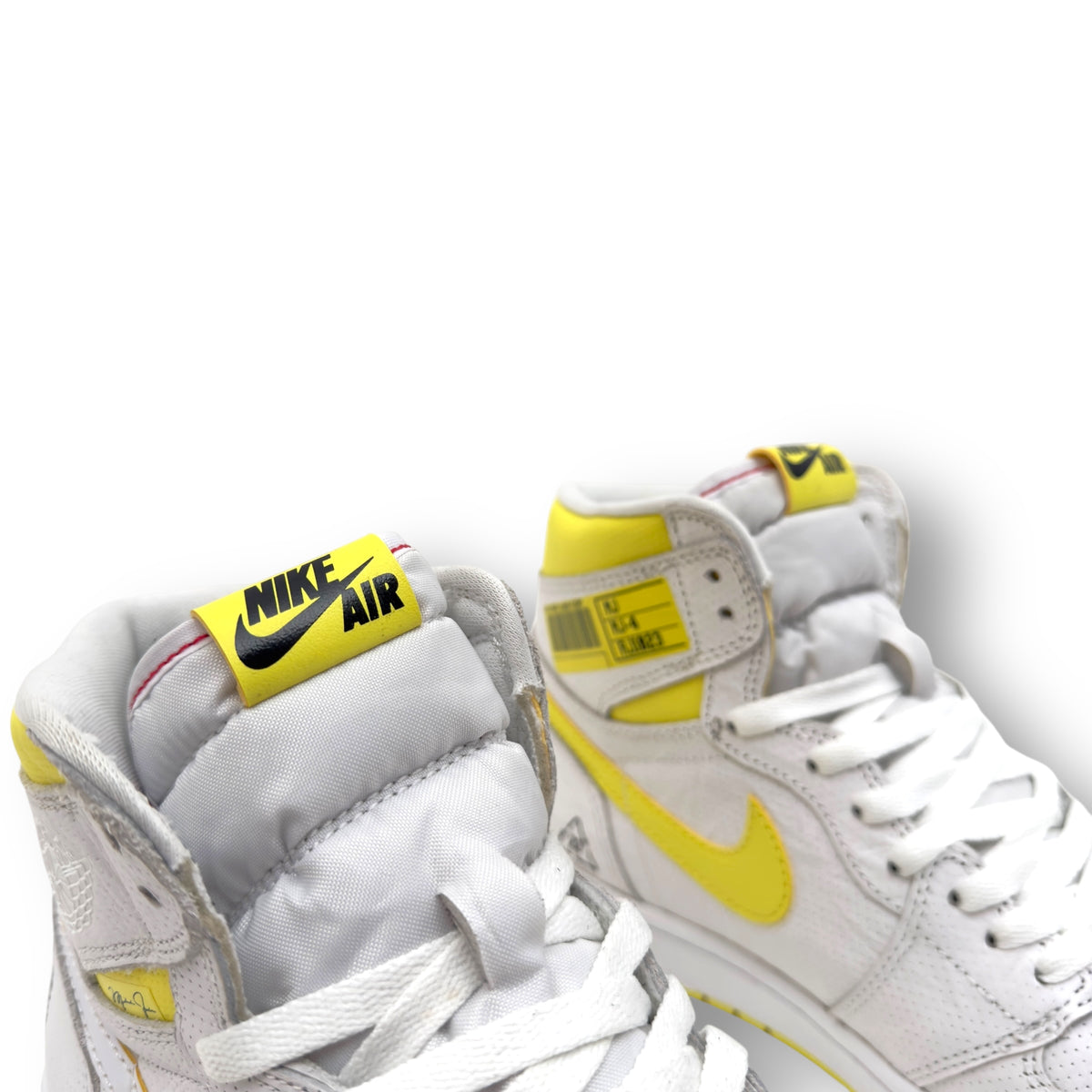 NIKE AIR JORDAN 1 RETRO HIGH OG FIRST CLASS FLIGHT SNEAKER WHITE / YELLOW UK8