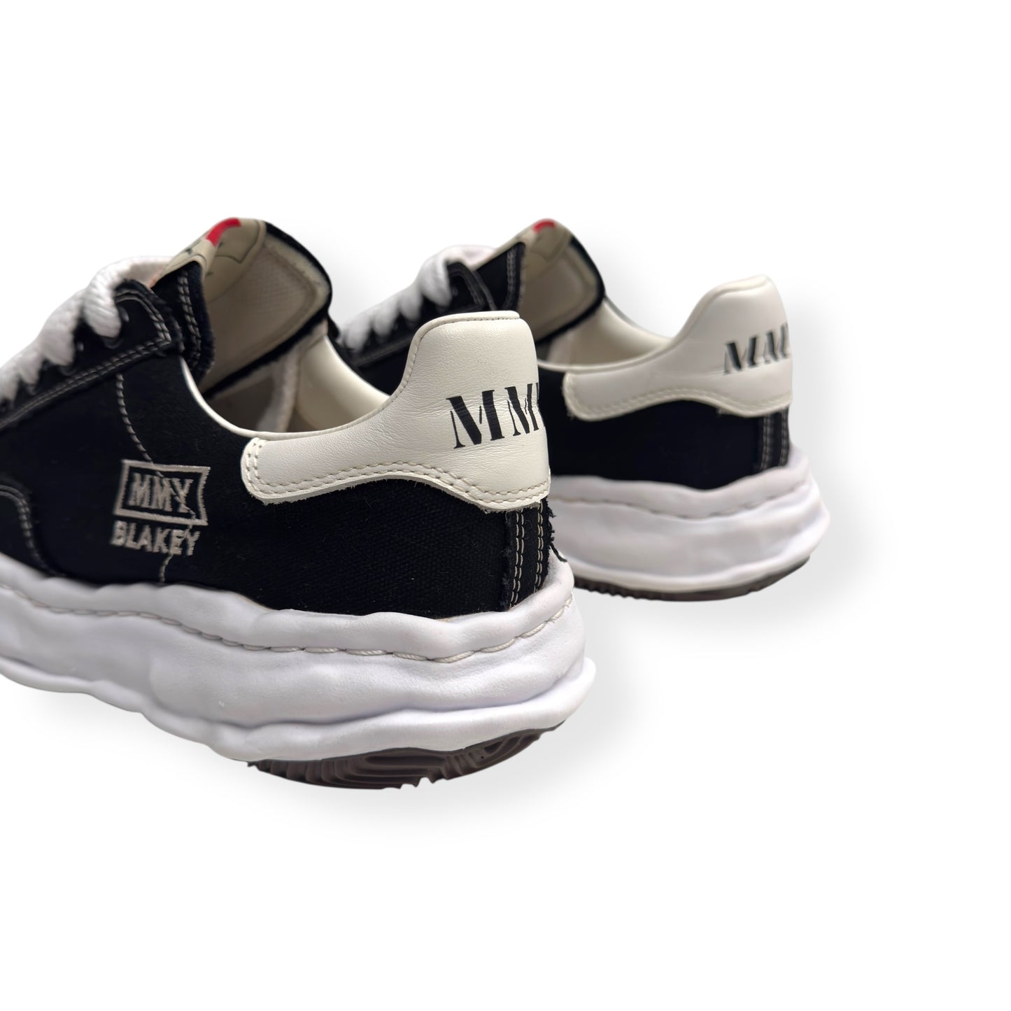 MAISON MIHARA YASUHIRO BLAKEY OG SOLE SNEAKER BLACK / WHITE 43 / UK9