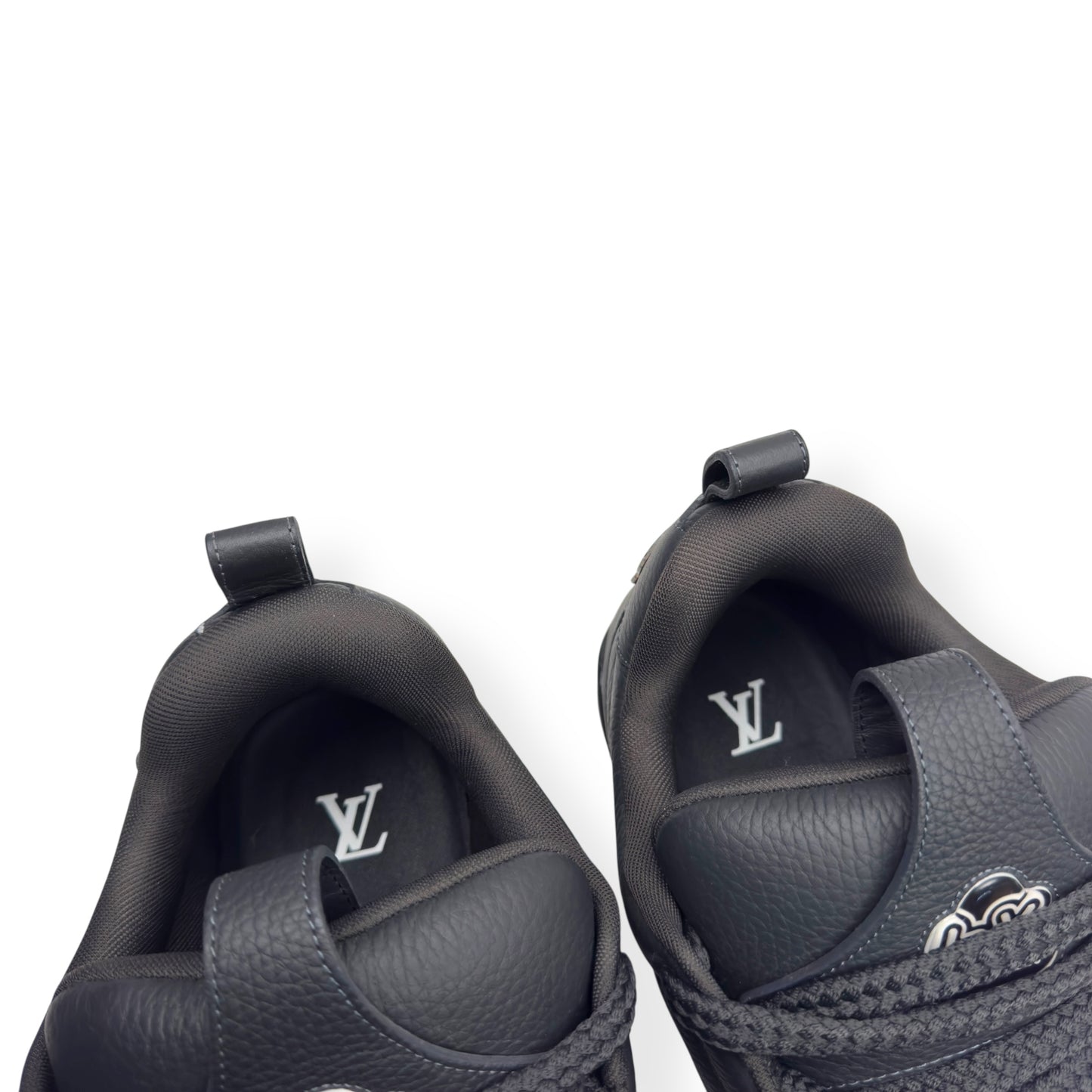 LOUIS VUITTON LV SKATE SNEAKER BLACK UK10