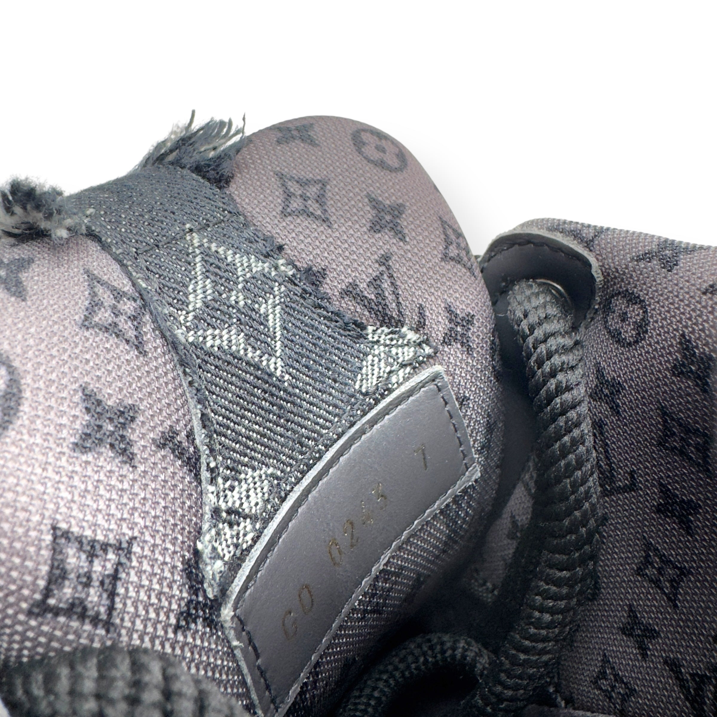 LOUIS VUITTON SWAROVSKI LV SKATE SNEAKER BLACK UK7