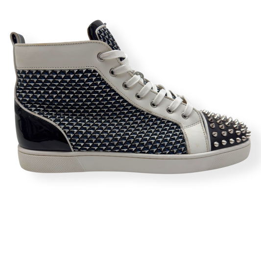 CHRISTIAN LOUBOUTIN LOUIS JUNIOR SPIKES SNEAKER WHITE / NAVY / BLACK 43 / UK9