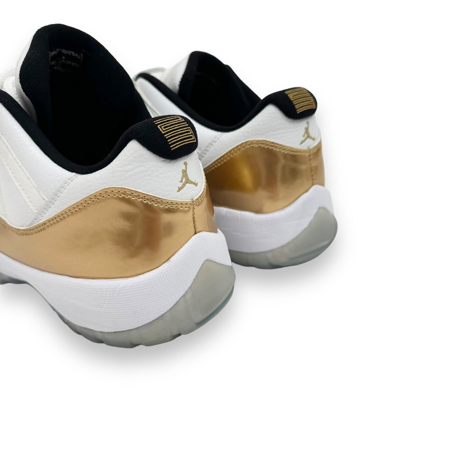 AIR JORDAN 11 RETRO LOW 'CLOSING CEREMONY' SNEAKER WHITE / GOLD UK10.5