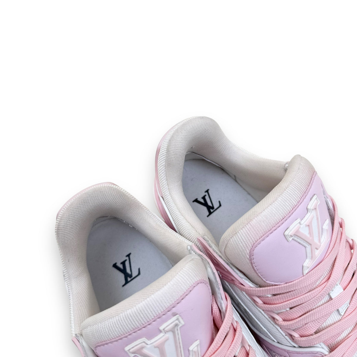 LOUIS VUITTON LEATHER LOW TOP SNEAKER PINK UK6.5